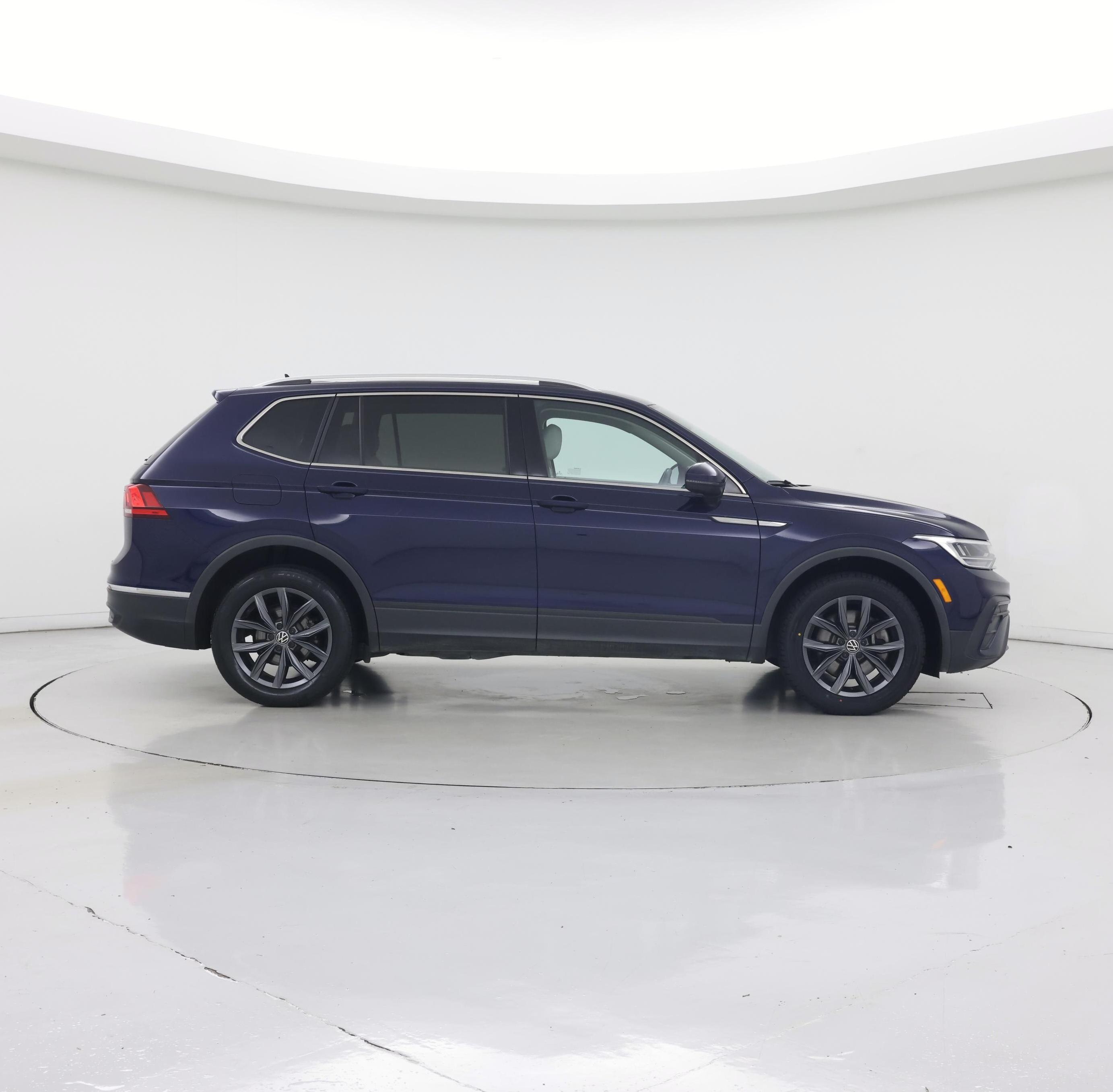 Thumbnail: 2024 Volkswagen Tiguan - 7