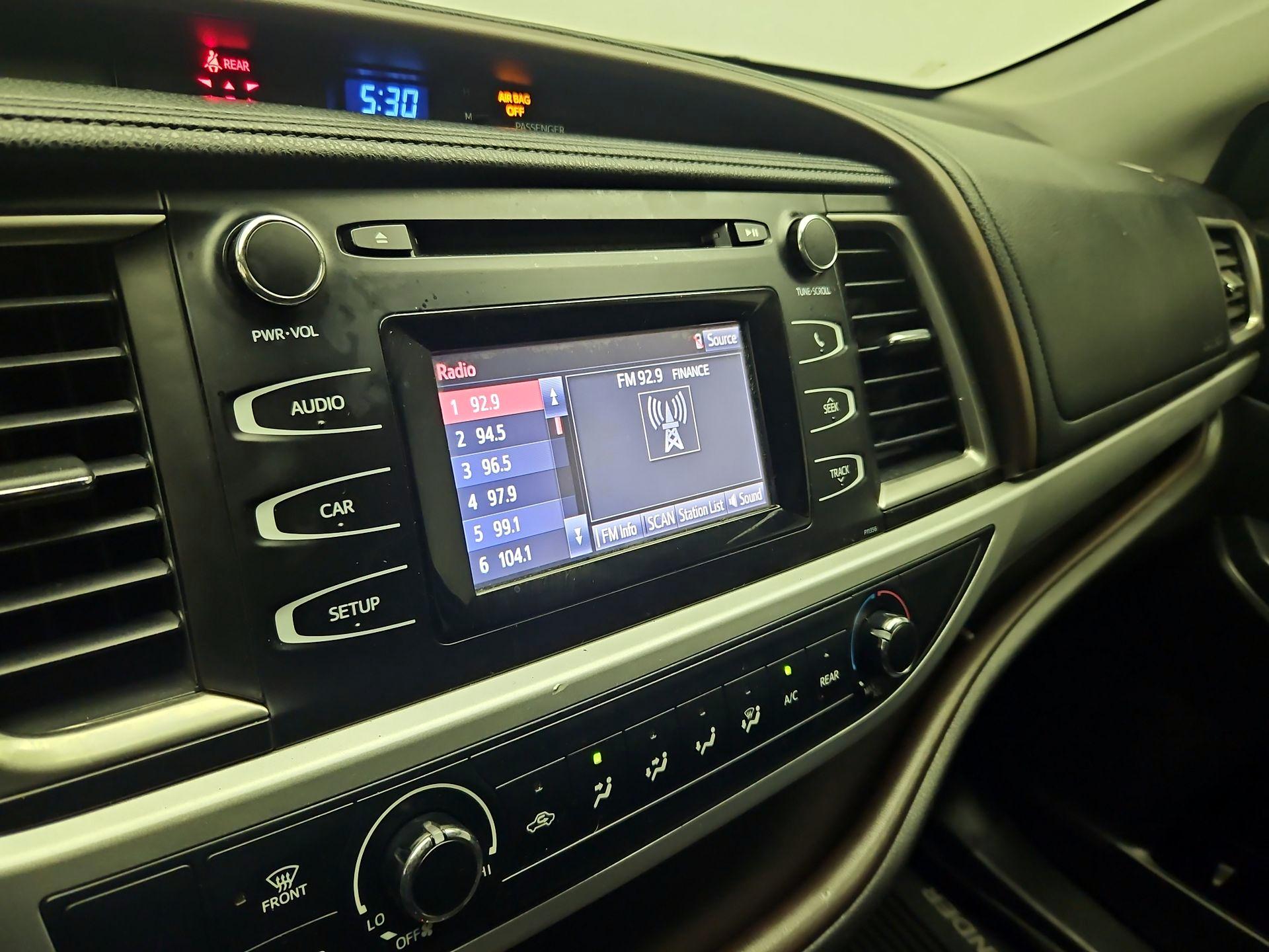 Thumbnail: 2018 Toyota Highlander - 15