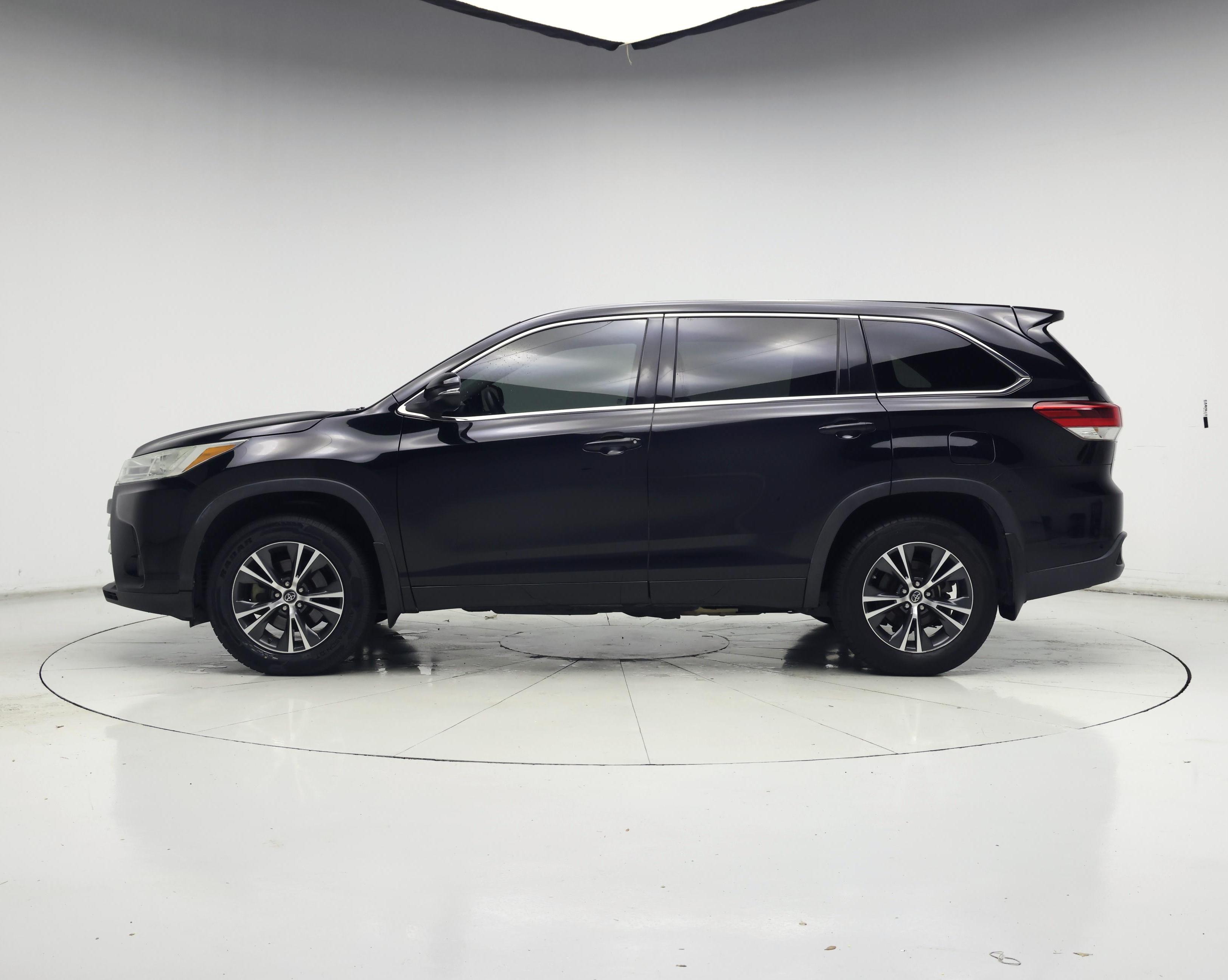 Thumbnail: 2018 Toyota Highlander - 3