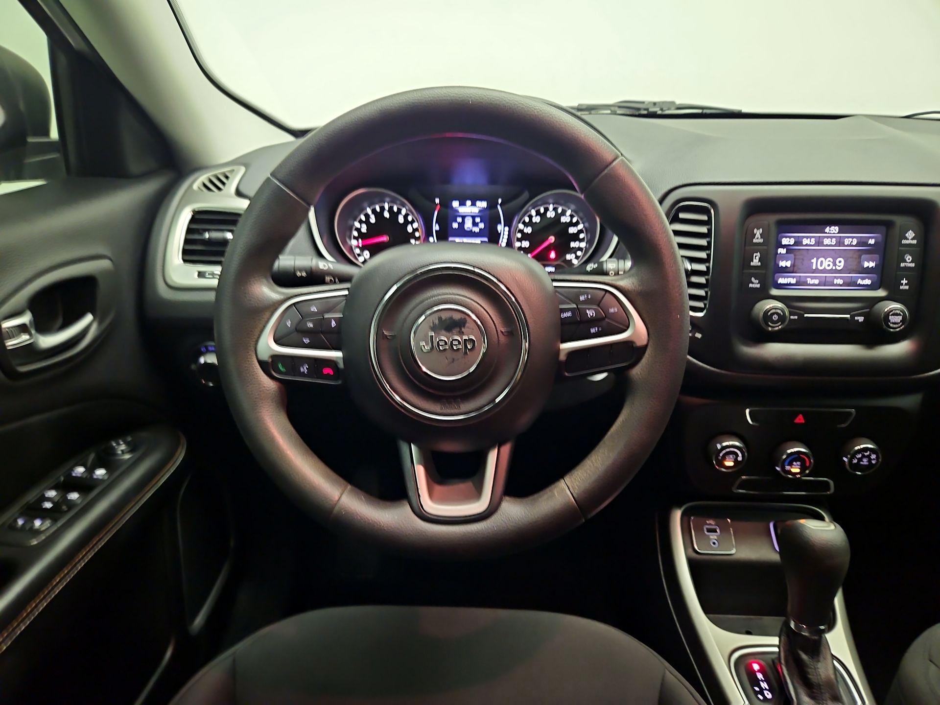 Thumbnail: 2018 Jeep Compass - 10