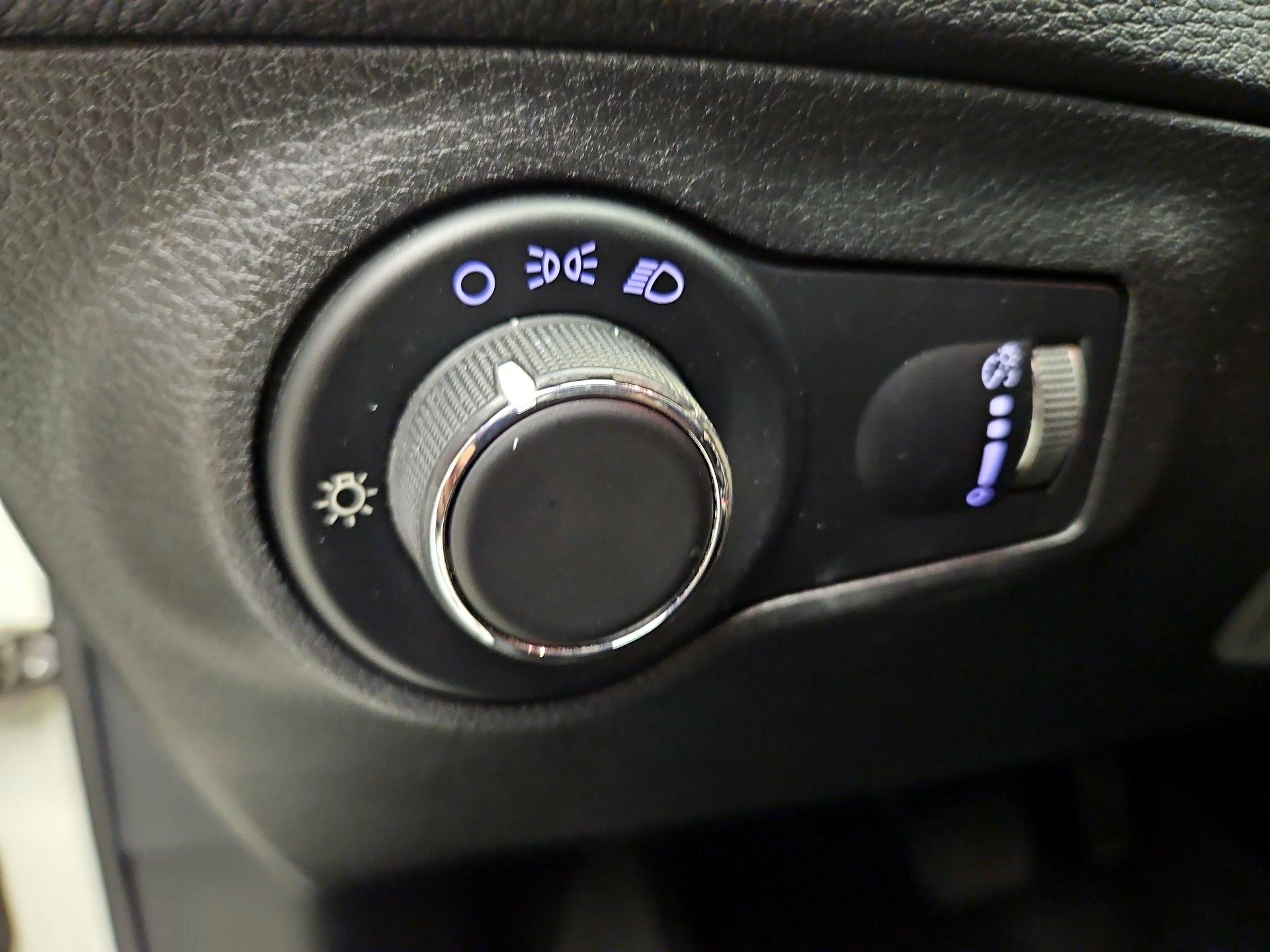 Thumbnail: 2018 Jeep Compass - 13