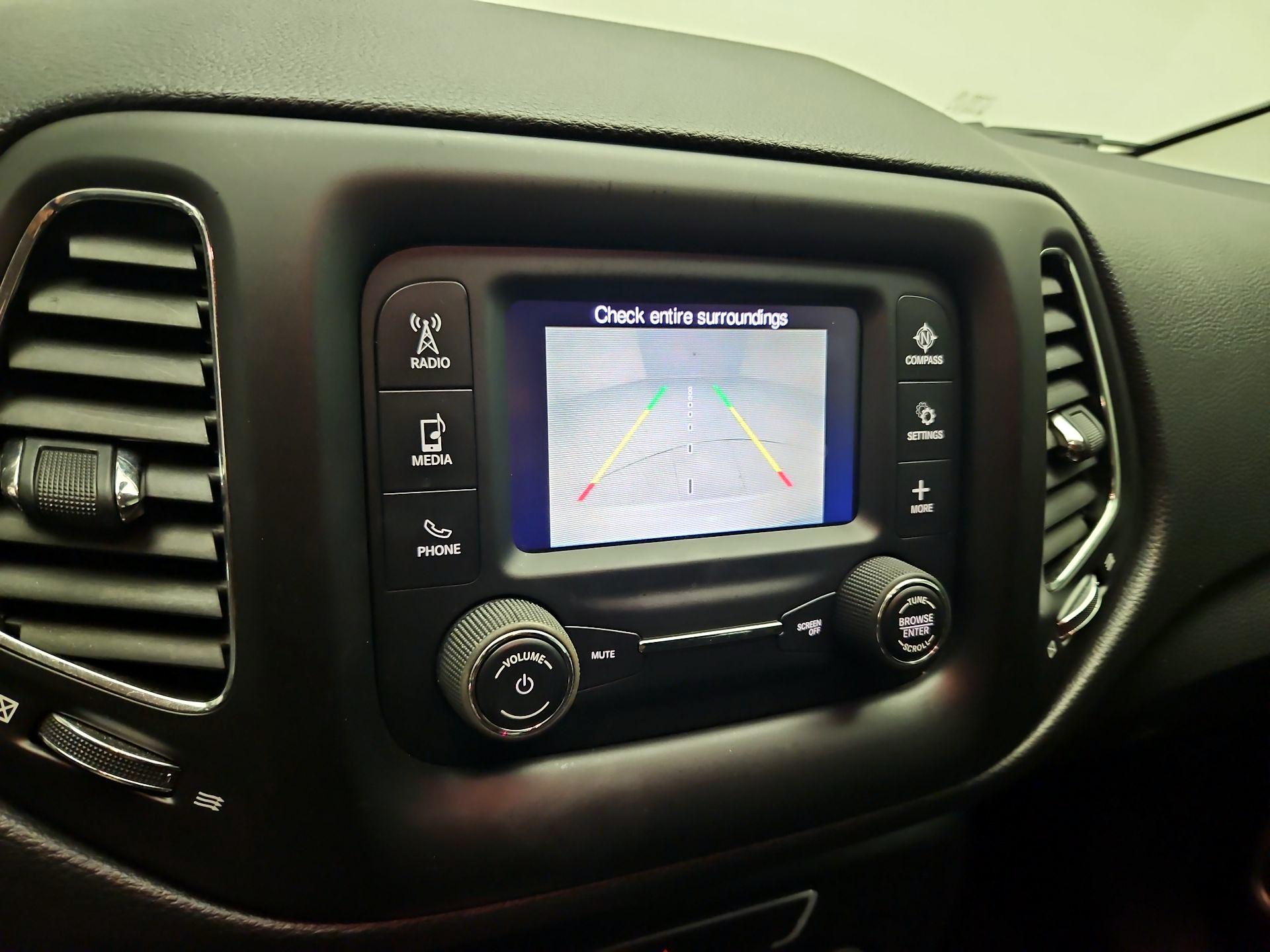 Thumbnail: 2018 Jeep Compass - 14