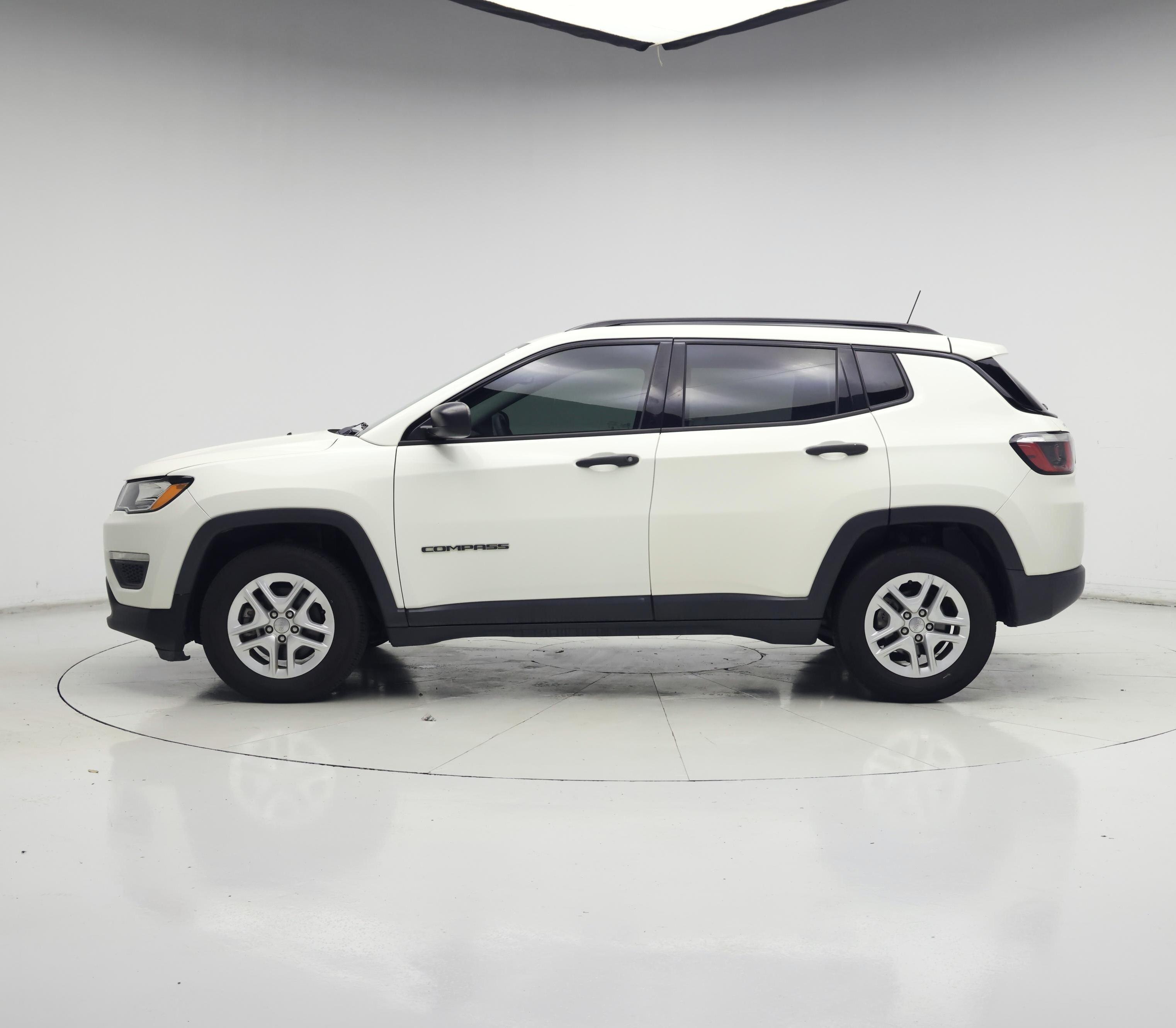 Thumbnail: 2018 Jeep Compass - 3