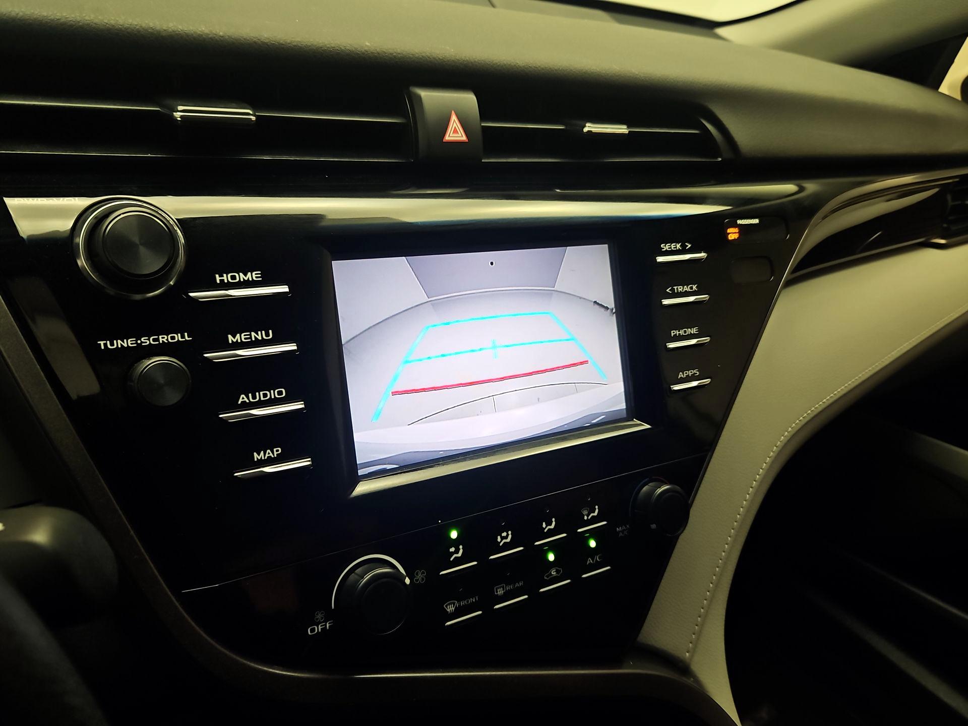 Thumbnail: 2019 Toyota Camry - 14