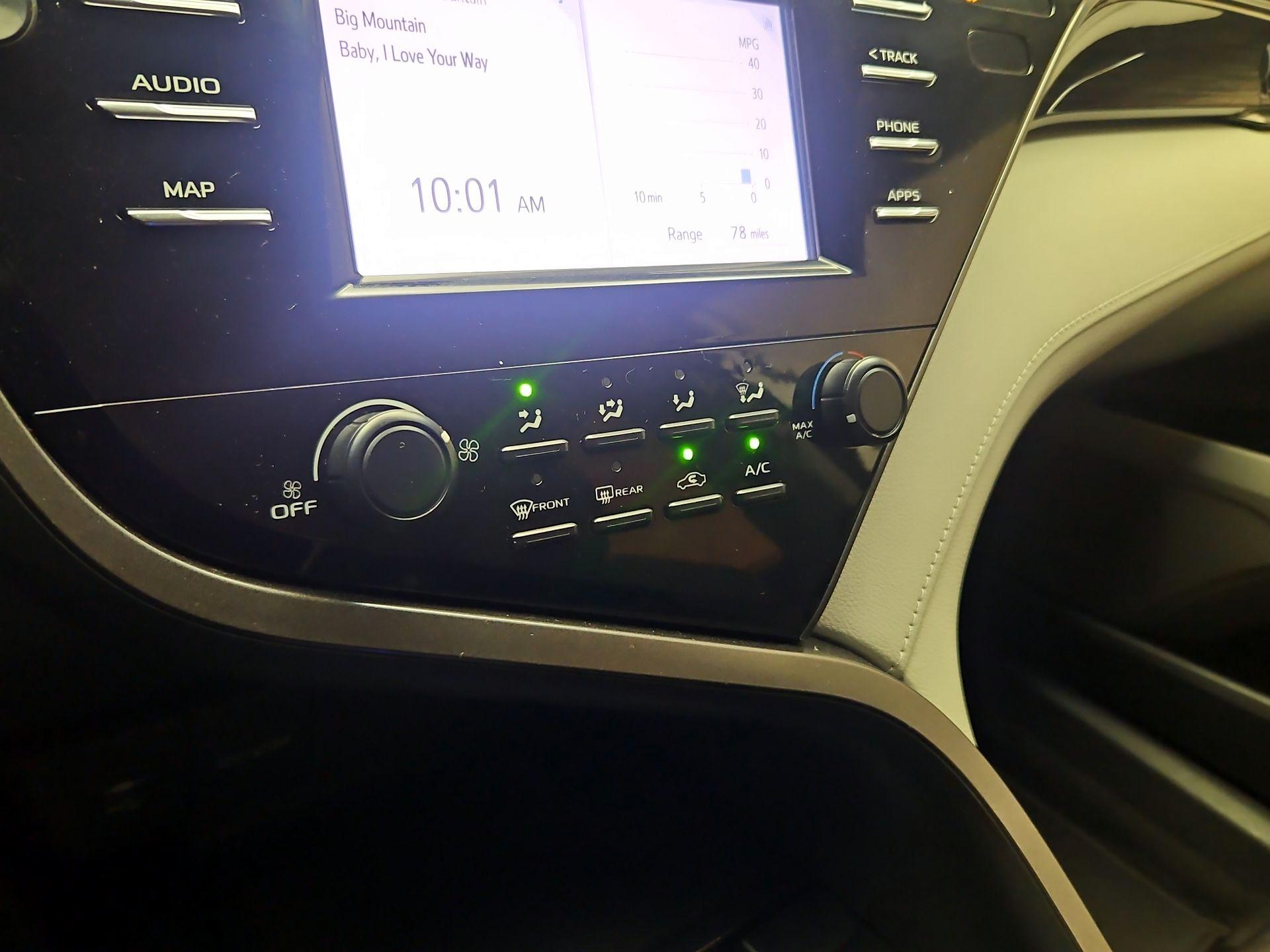 Thumbnail: 2019 Toyota Camry - 16
