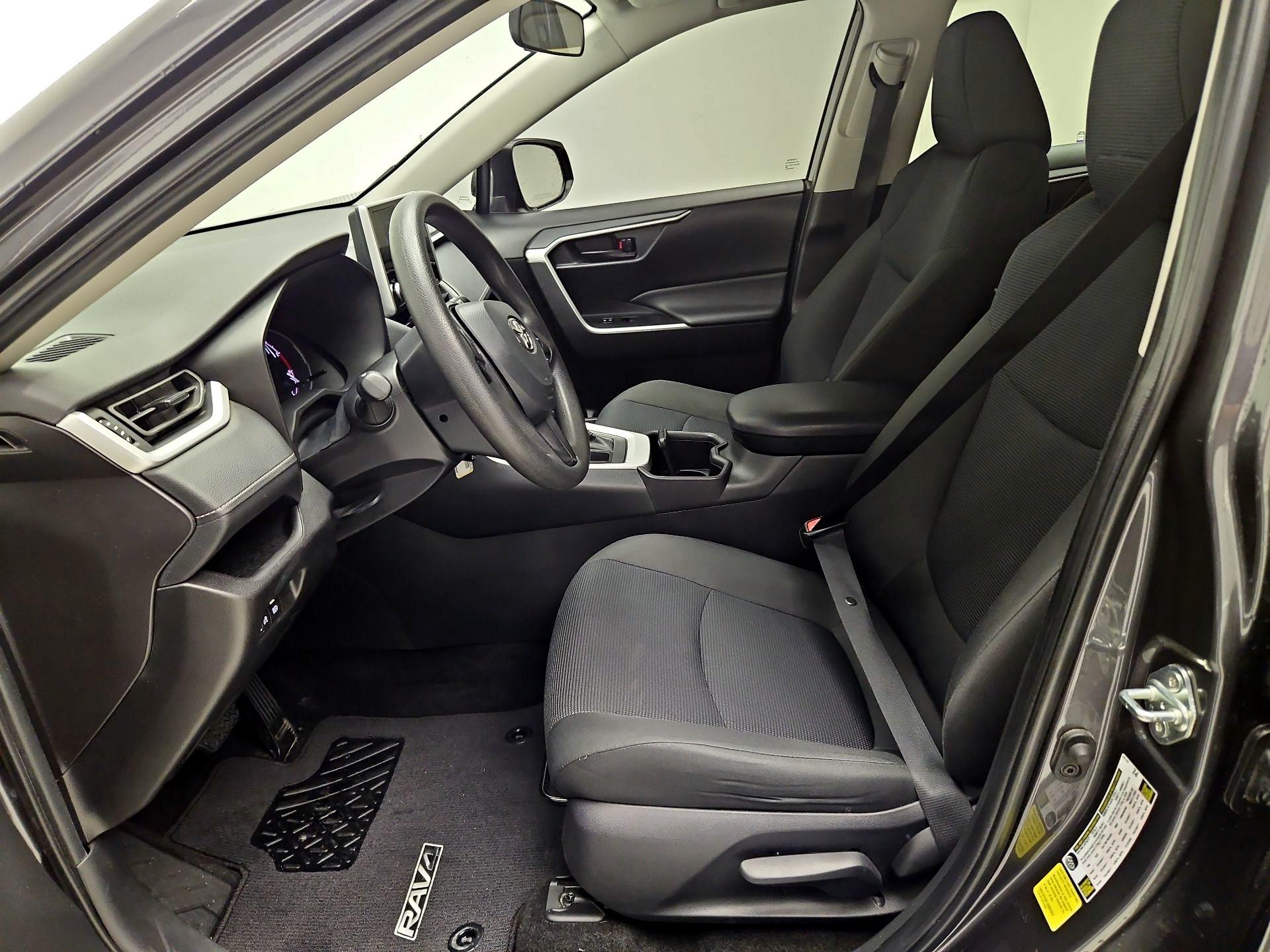 Thumbnail: 2025 Toyota RAV4 - 11