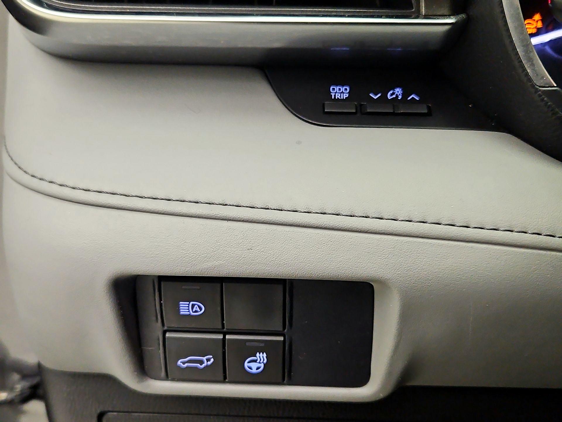 Thumbnail: 2021 Toyota Highlander - 13