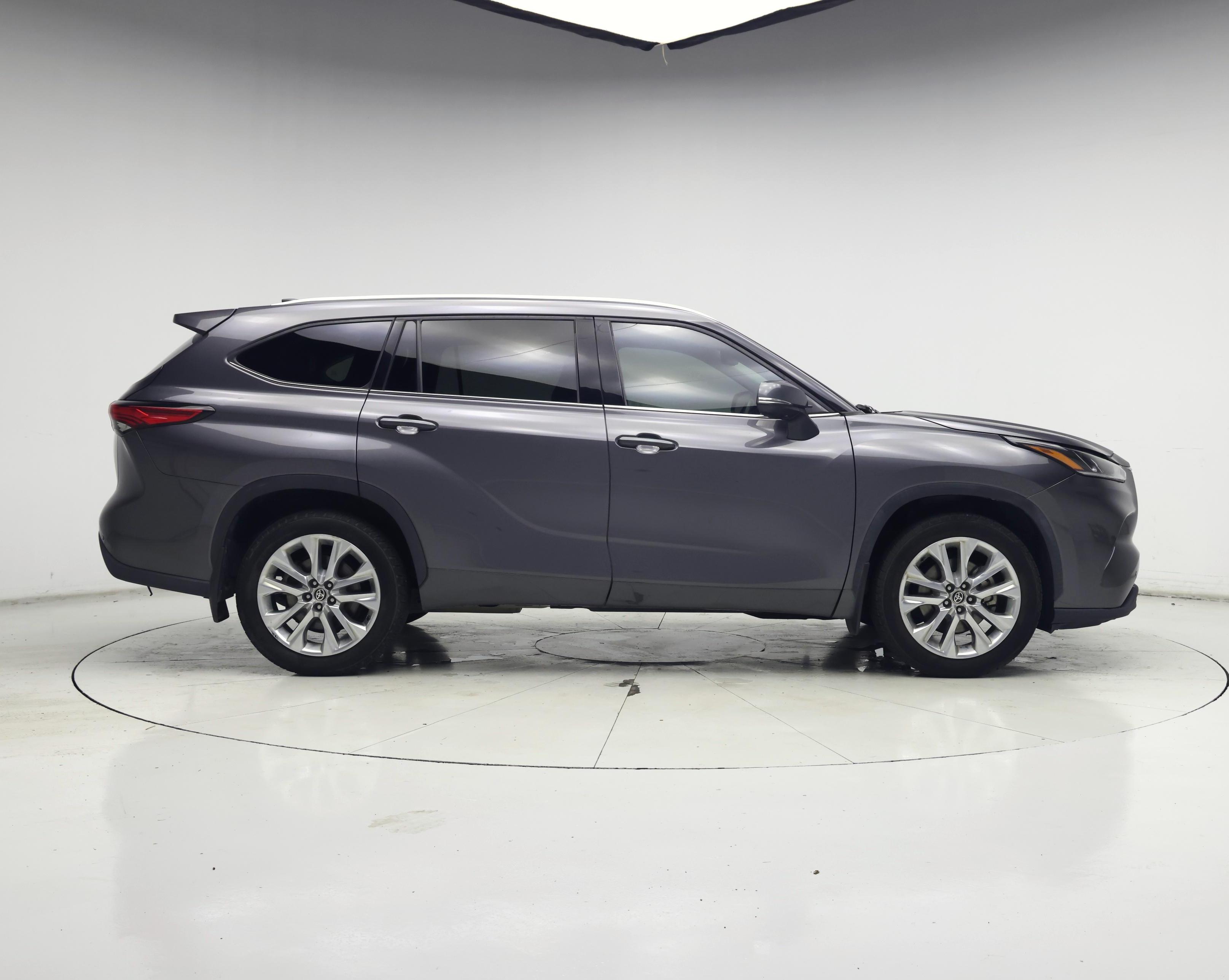 Thumbnail: 2021 Toyota Highlander - 7
