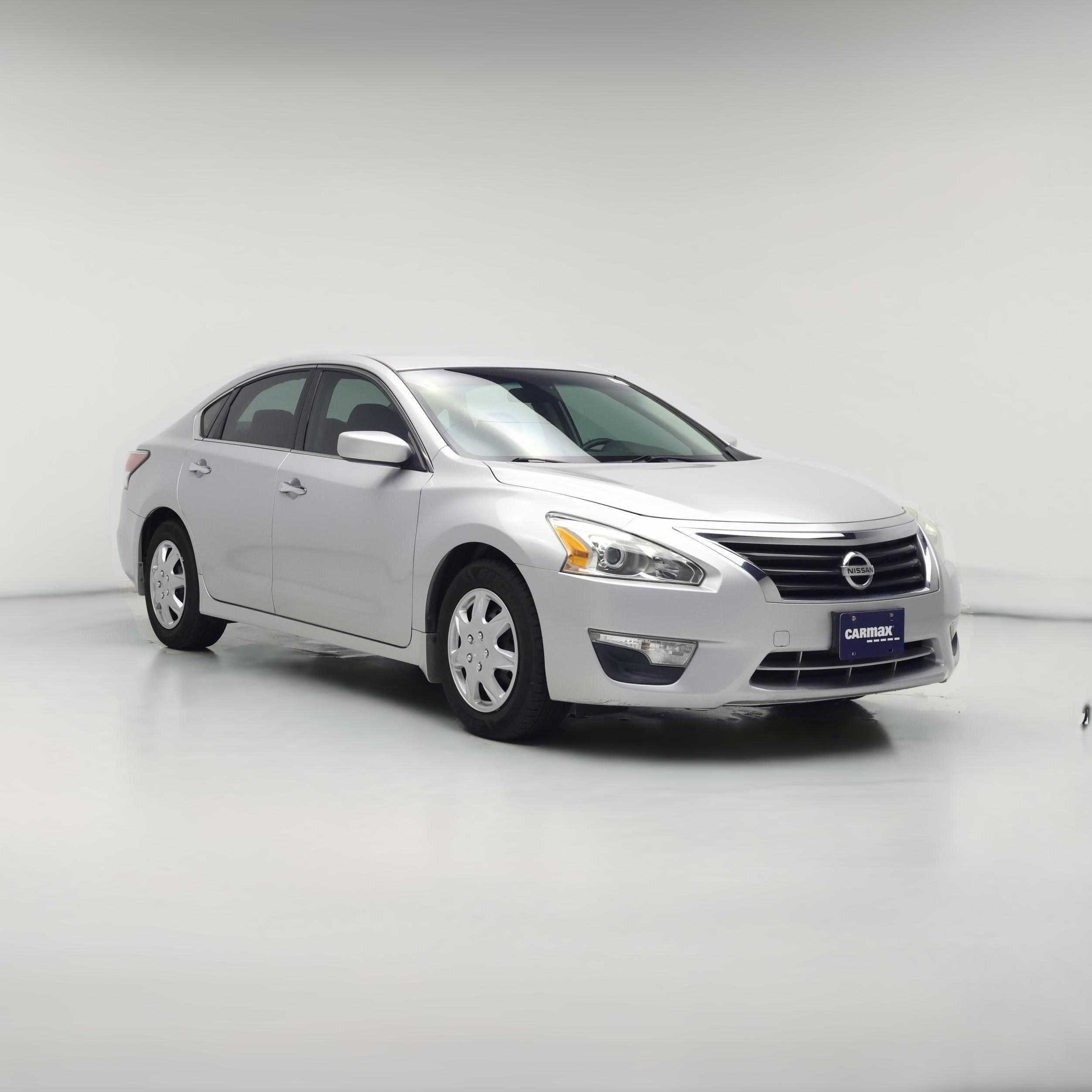 Thumbnail: 2015 Nissan Altima - 1