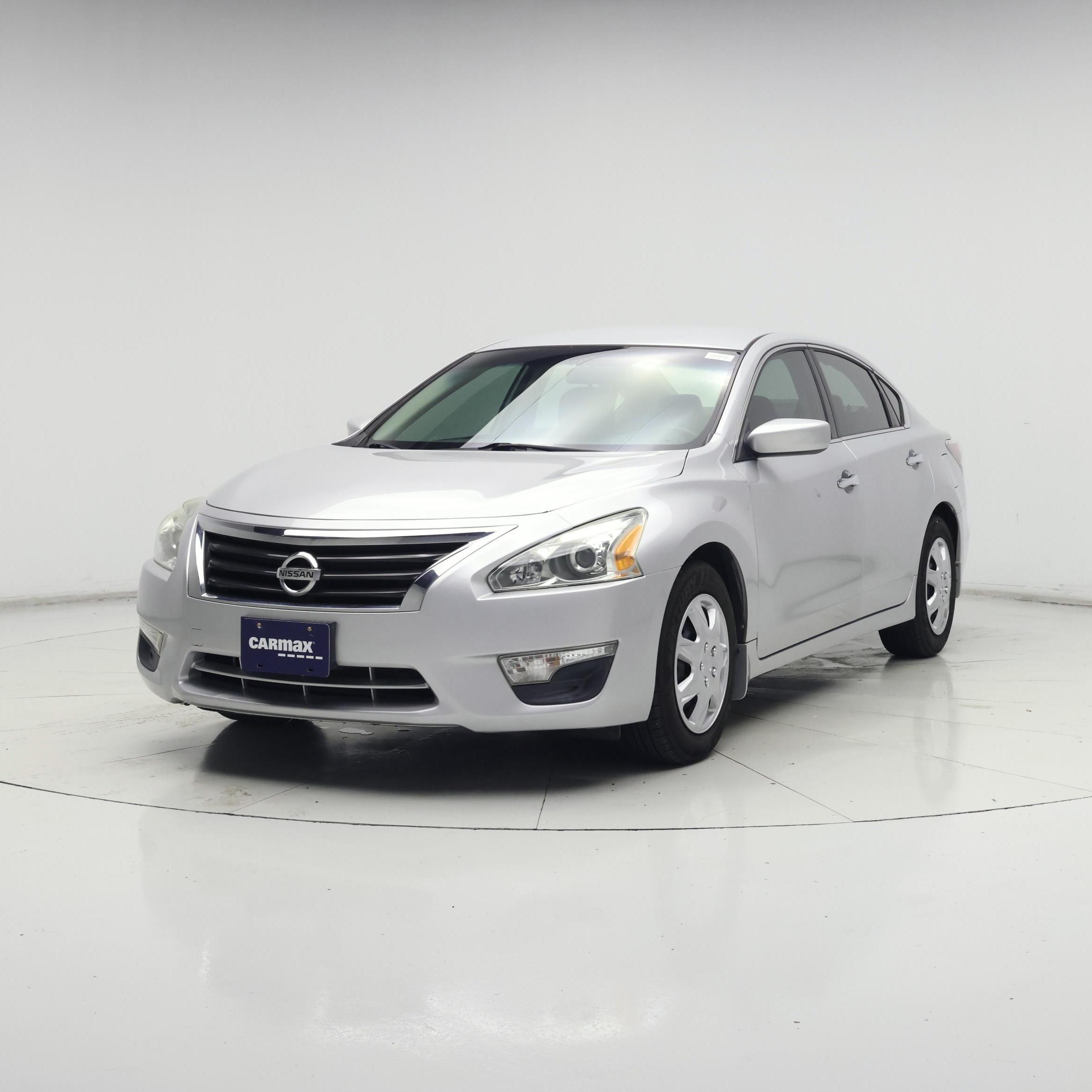 Thumbnail: 2015 Nissan Altima - 4