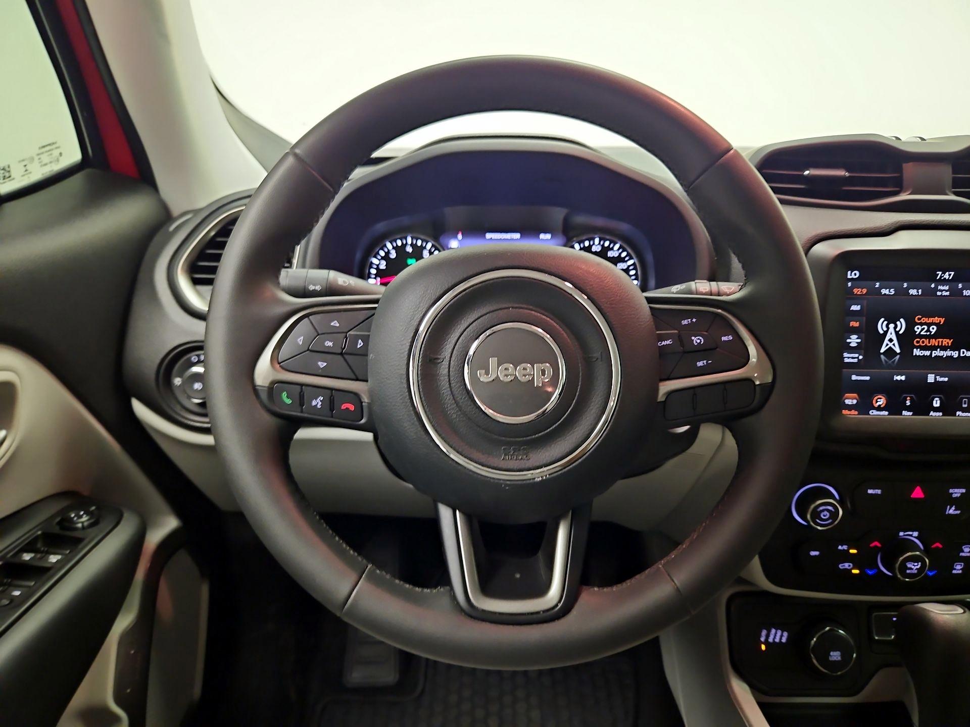 Thumbnail: 2022 Jeep Renegade - 10
