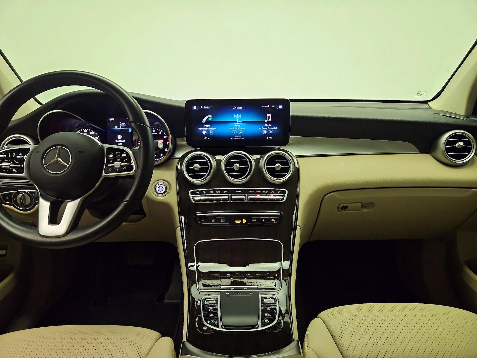 2021 Mercedes-Benz GLC GLC300 - Photo 10