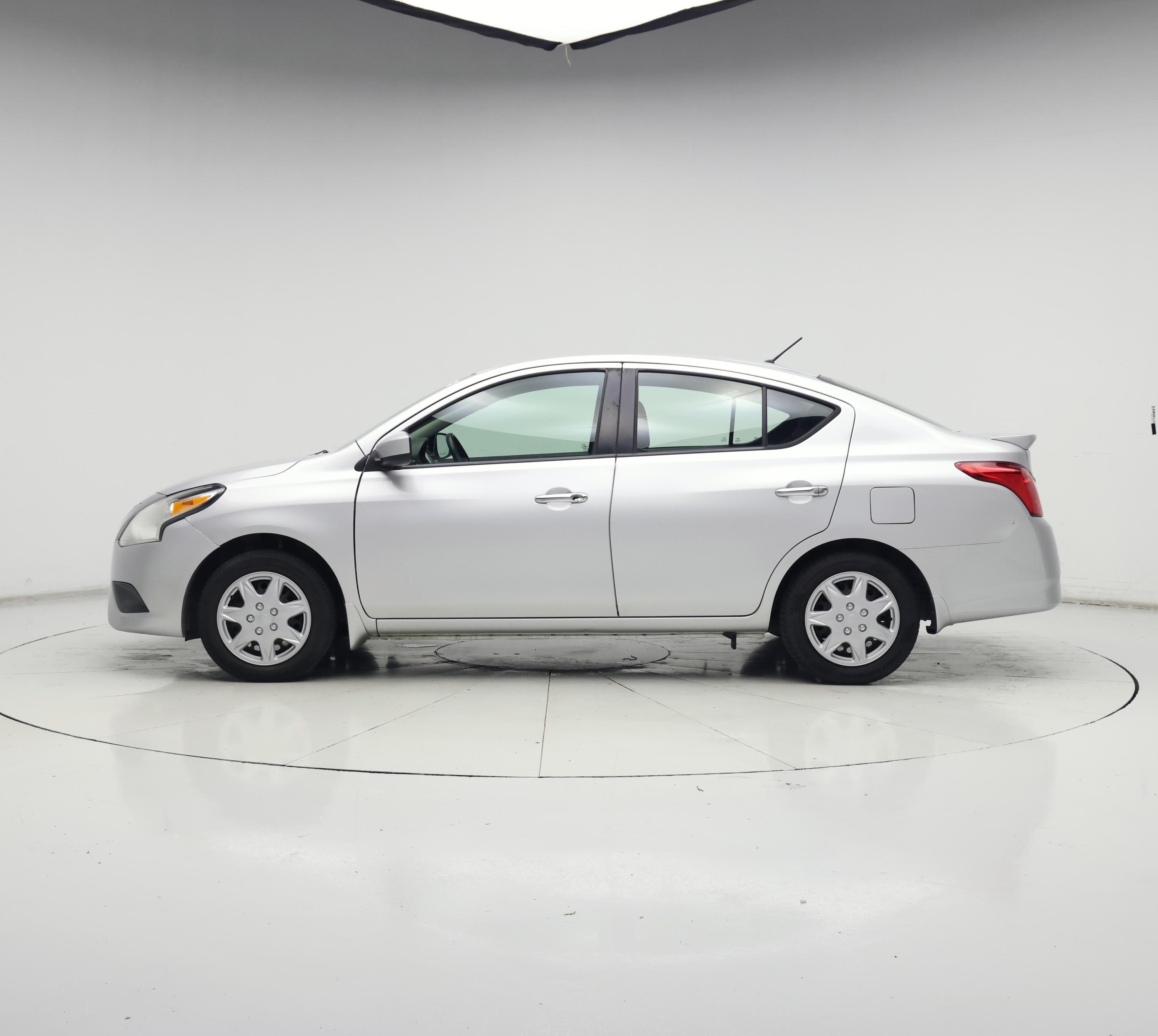 Thumbnail: 2019 Nissan Versa - 3