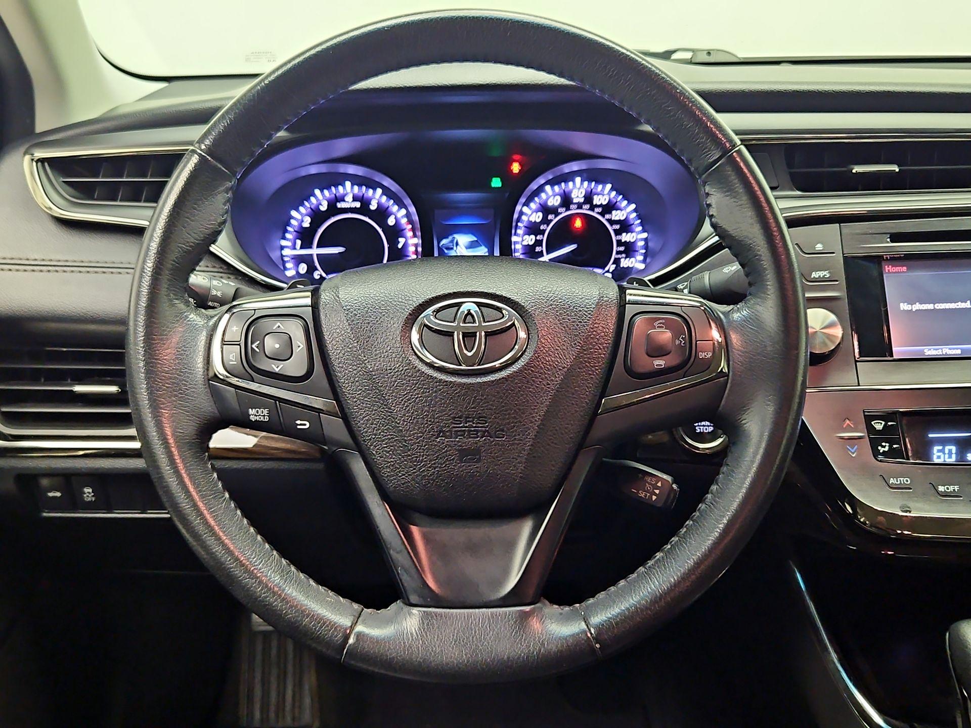 Thumbnail: 2015 Toyota Avalon - 10