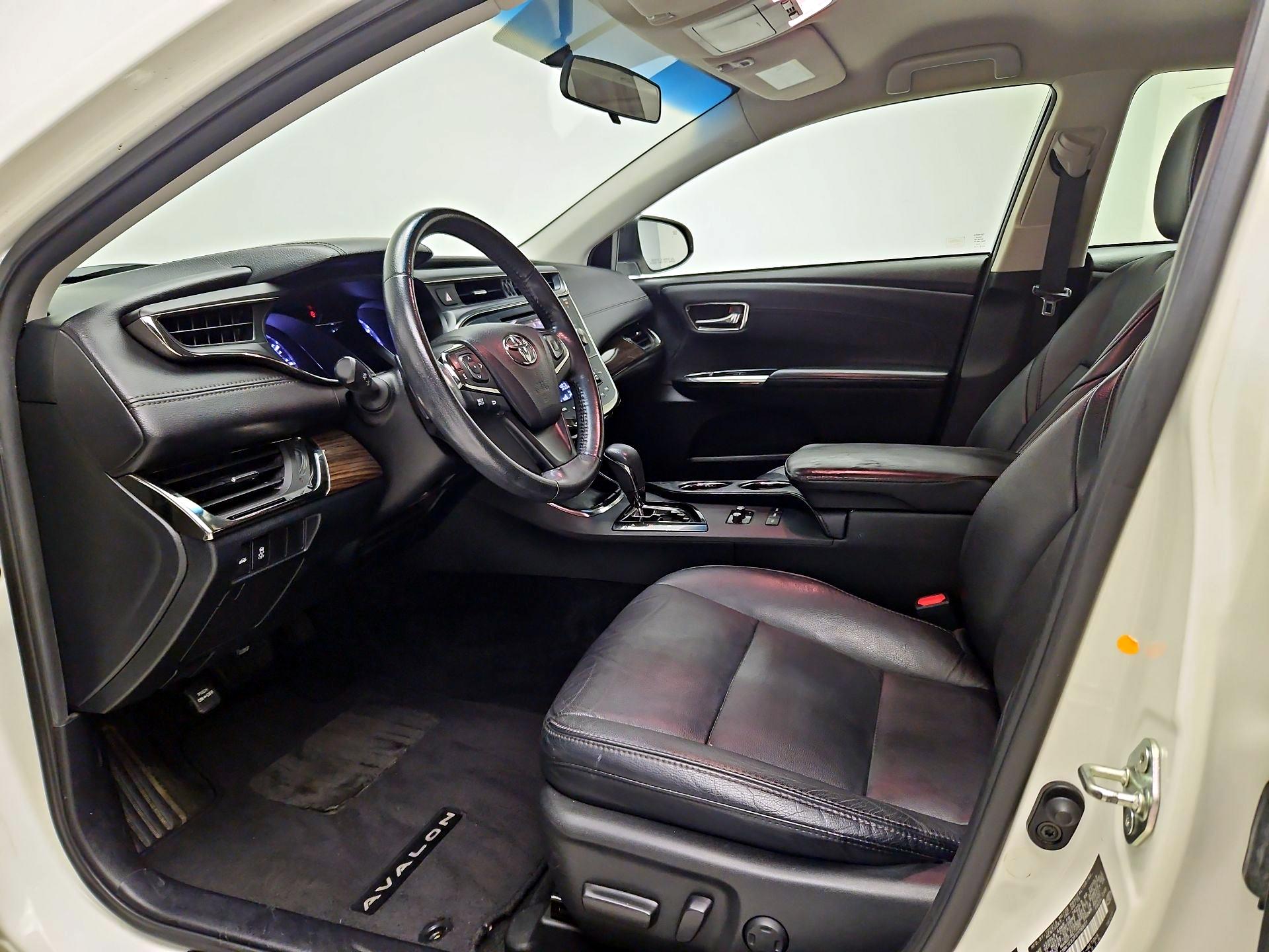 Thumbnail: 2015 Toyota Avalon - 11
