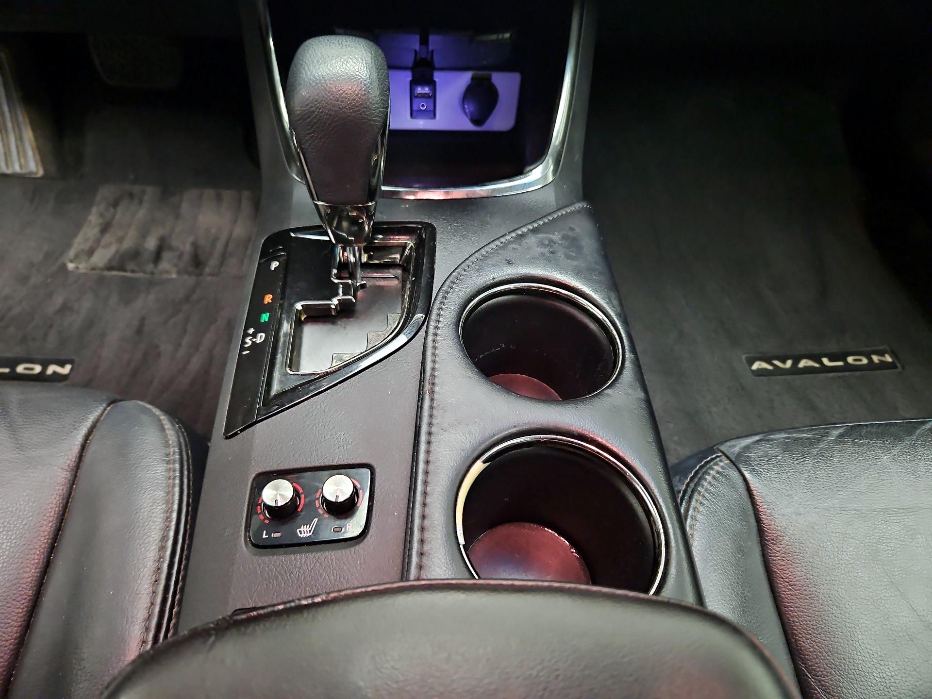Thumbnail: 2015 Toyota Avalon - 17