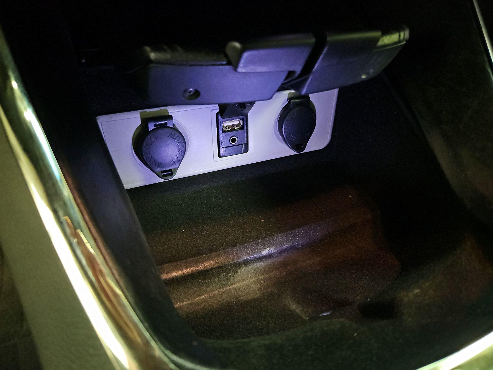 Thumbnail: 2015 Toyota Avalon - 18