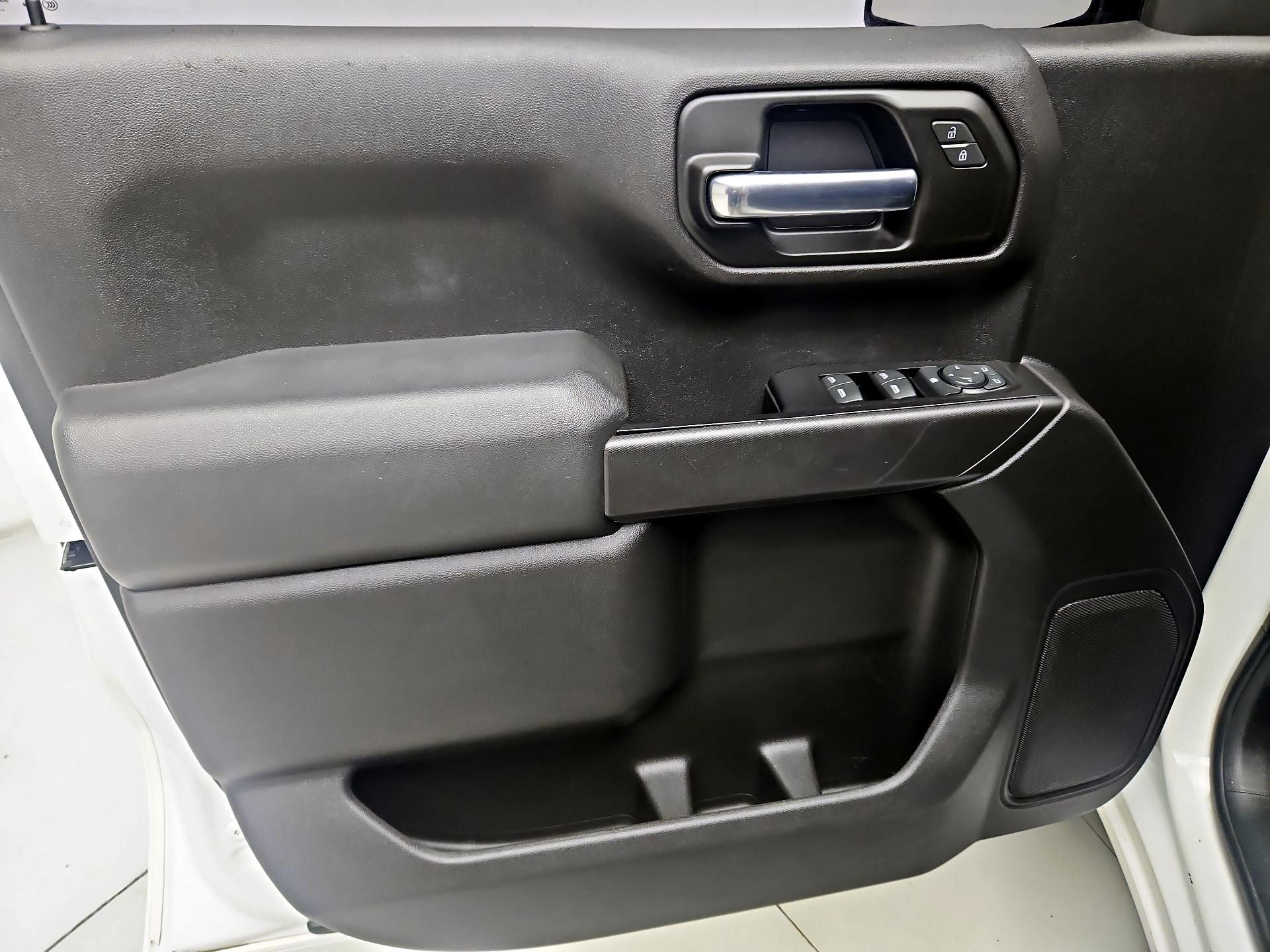 Thumbnail: 2019 Chevrolet Silverado 1500 - 12