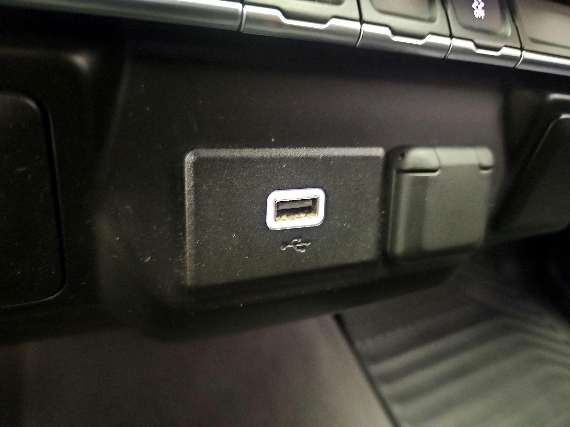 Thumbnail: 2019 Chevrolet Silverado 1500 - 18