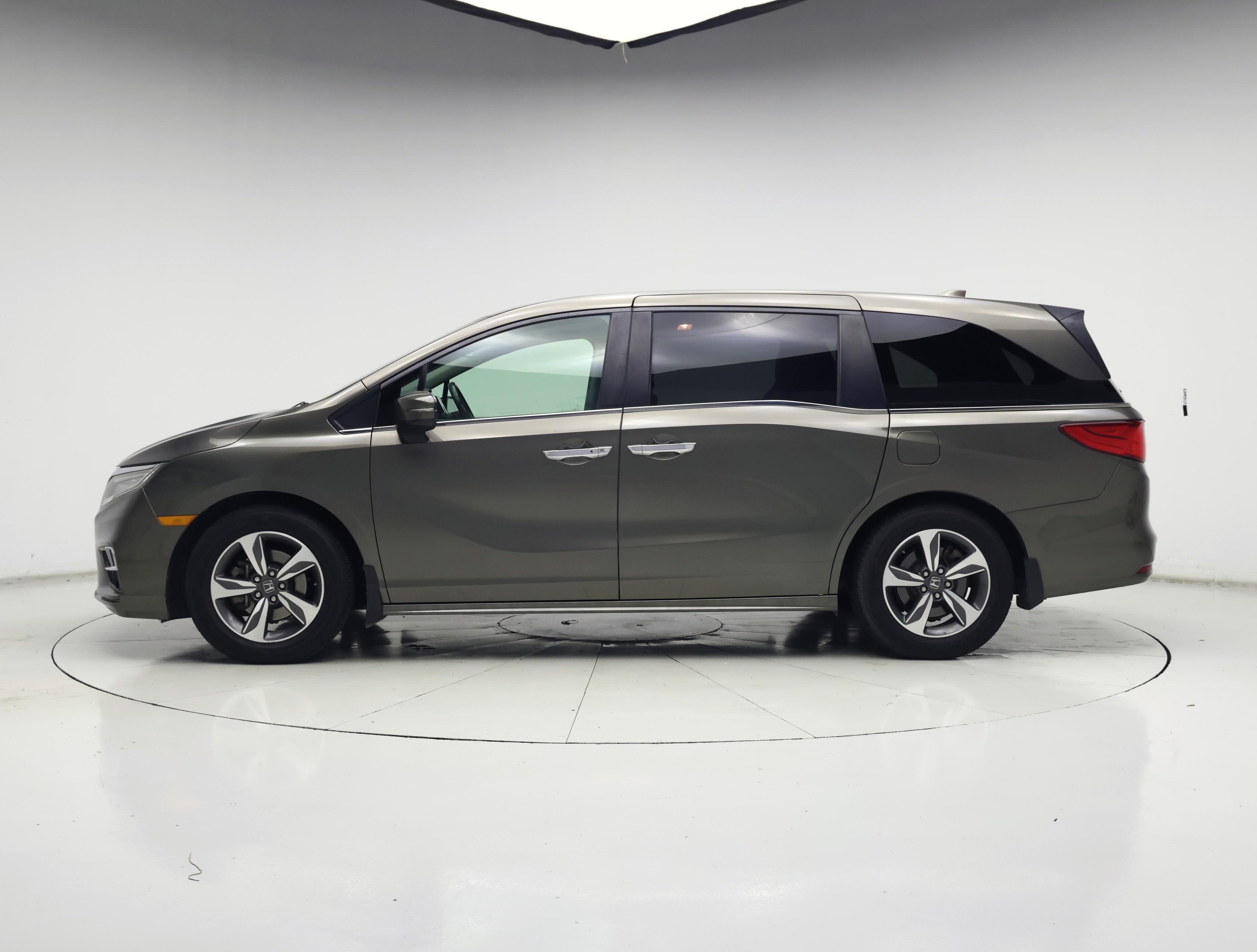 Thumbnail: 2019 Honda Odyssey - 3