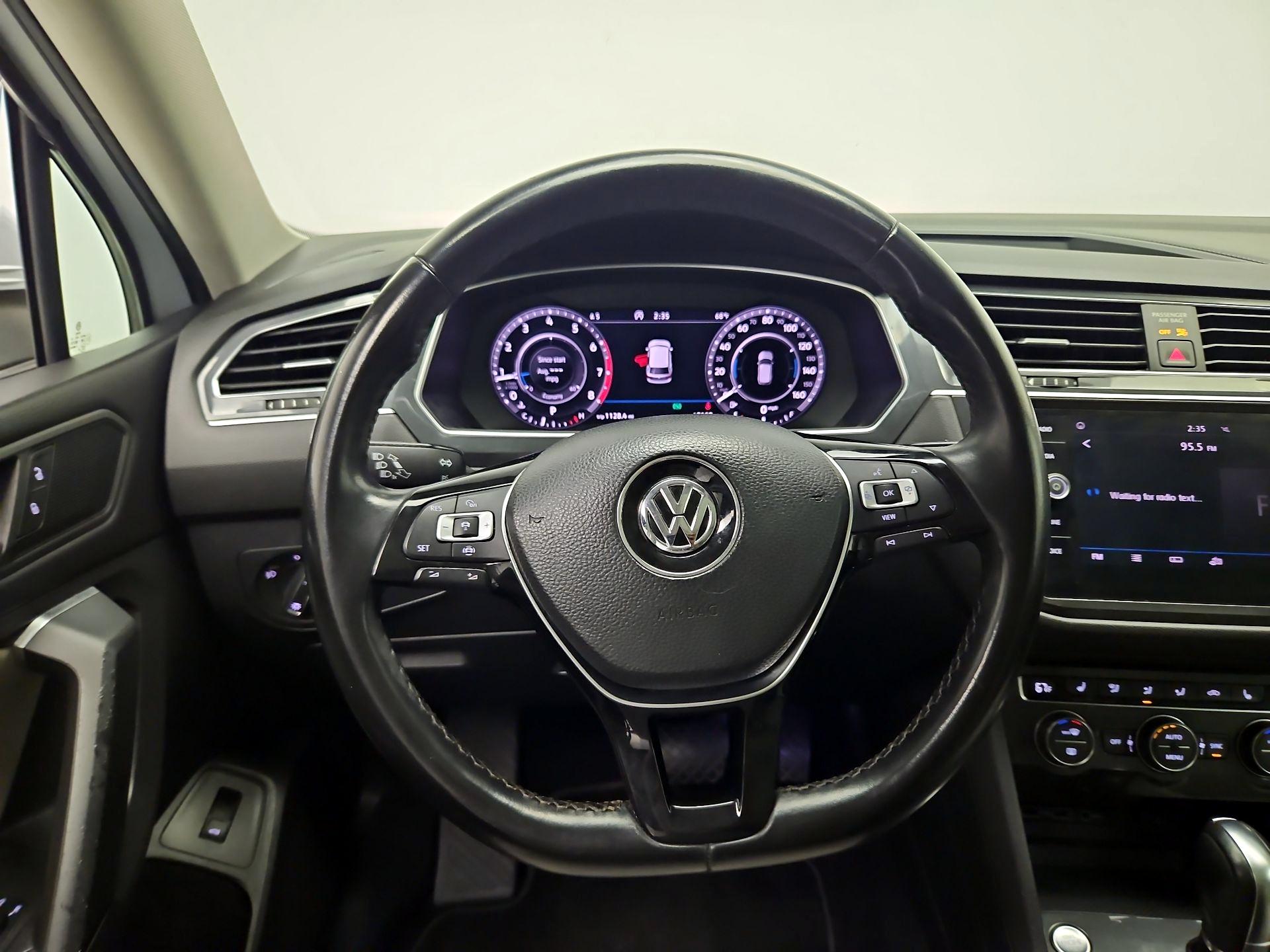 Thumbnail: 2019 Volkswagen Tiguan - 10