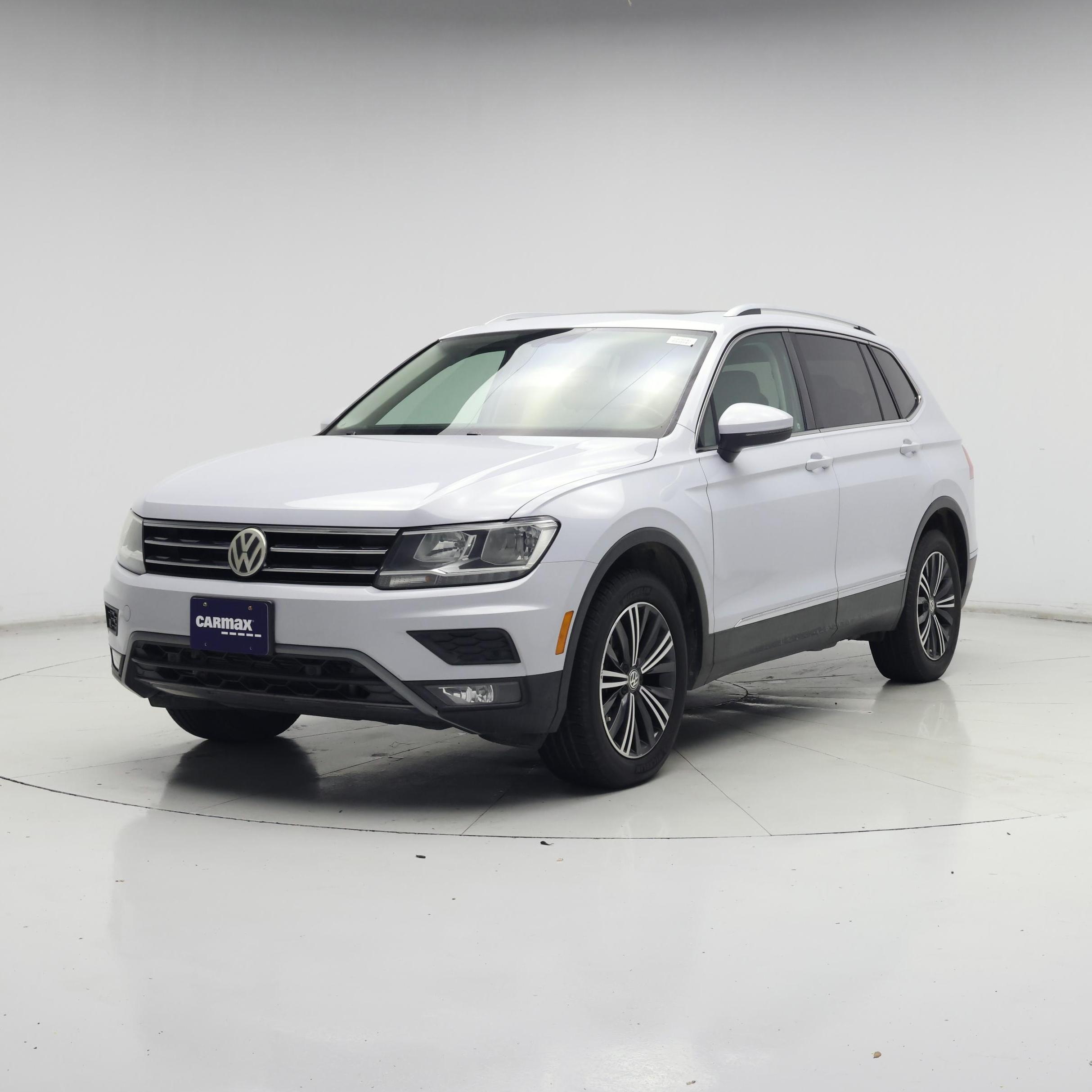 Thumbnail: 2019 Volkswagen Tiguan - 4