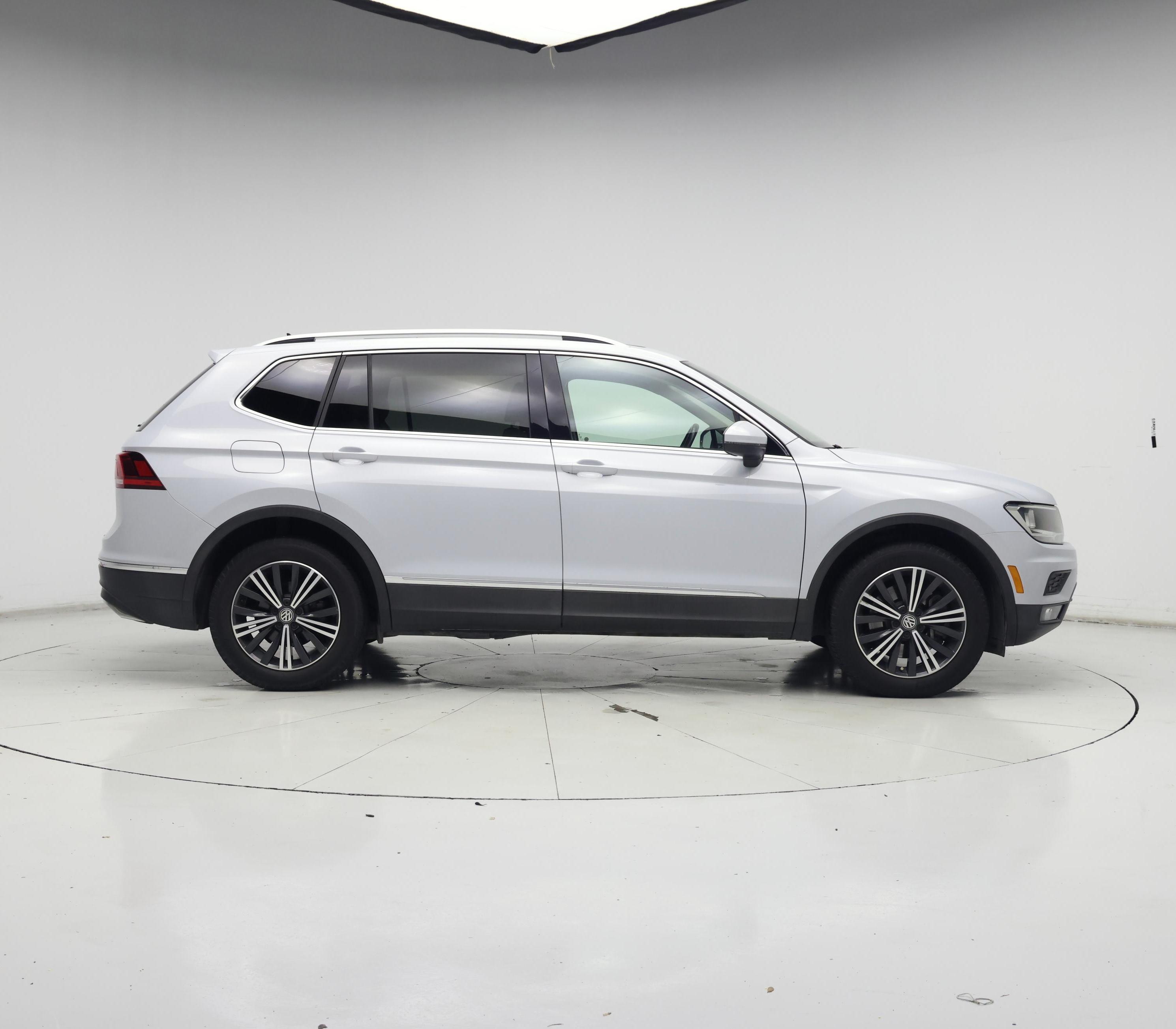 Thumbnail: 2019 Volkswagen Tiguan - 7
