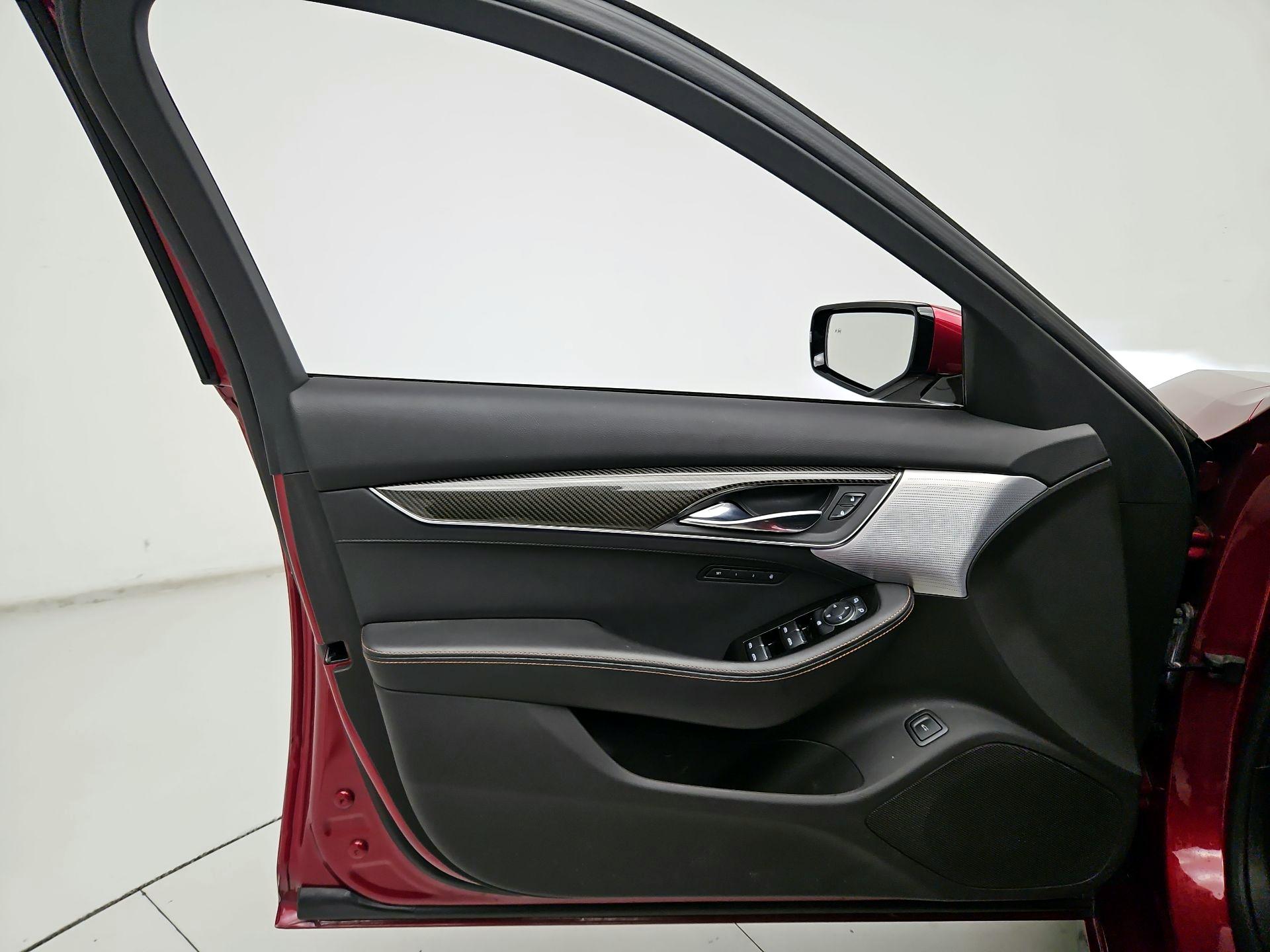 Thumbnail: 2022 Cadillac CT5 - 12