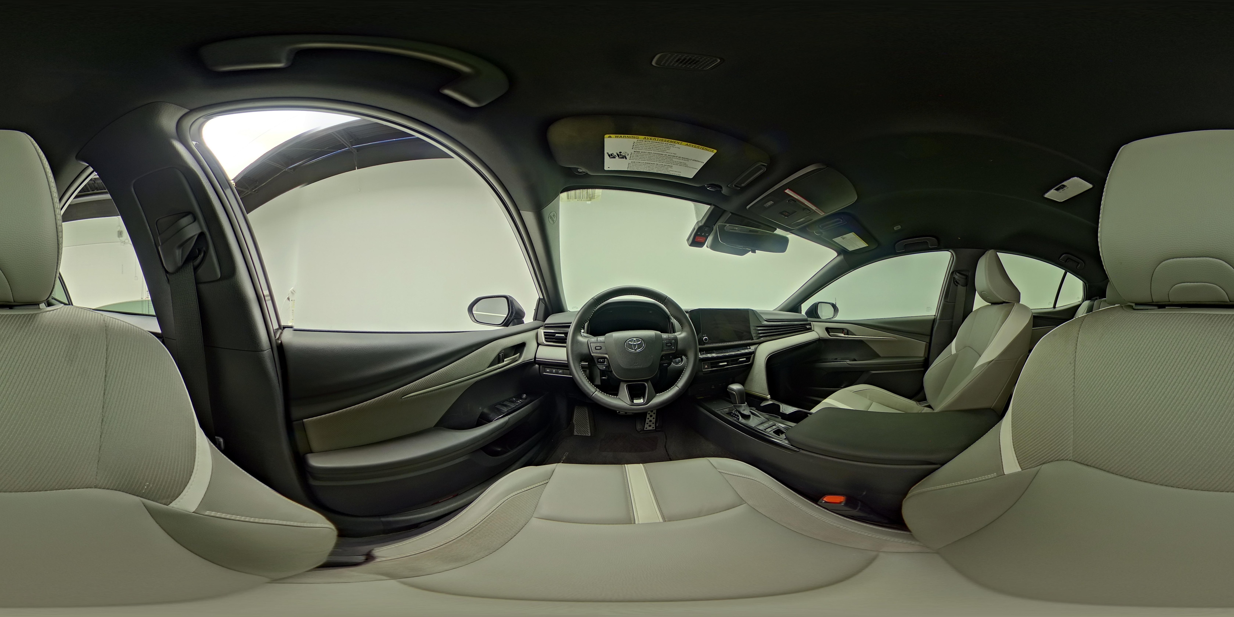 2025 Toyota Camry SE - Photo 26