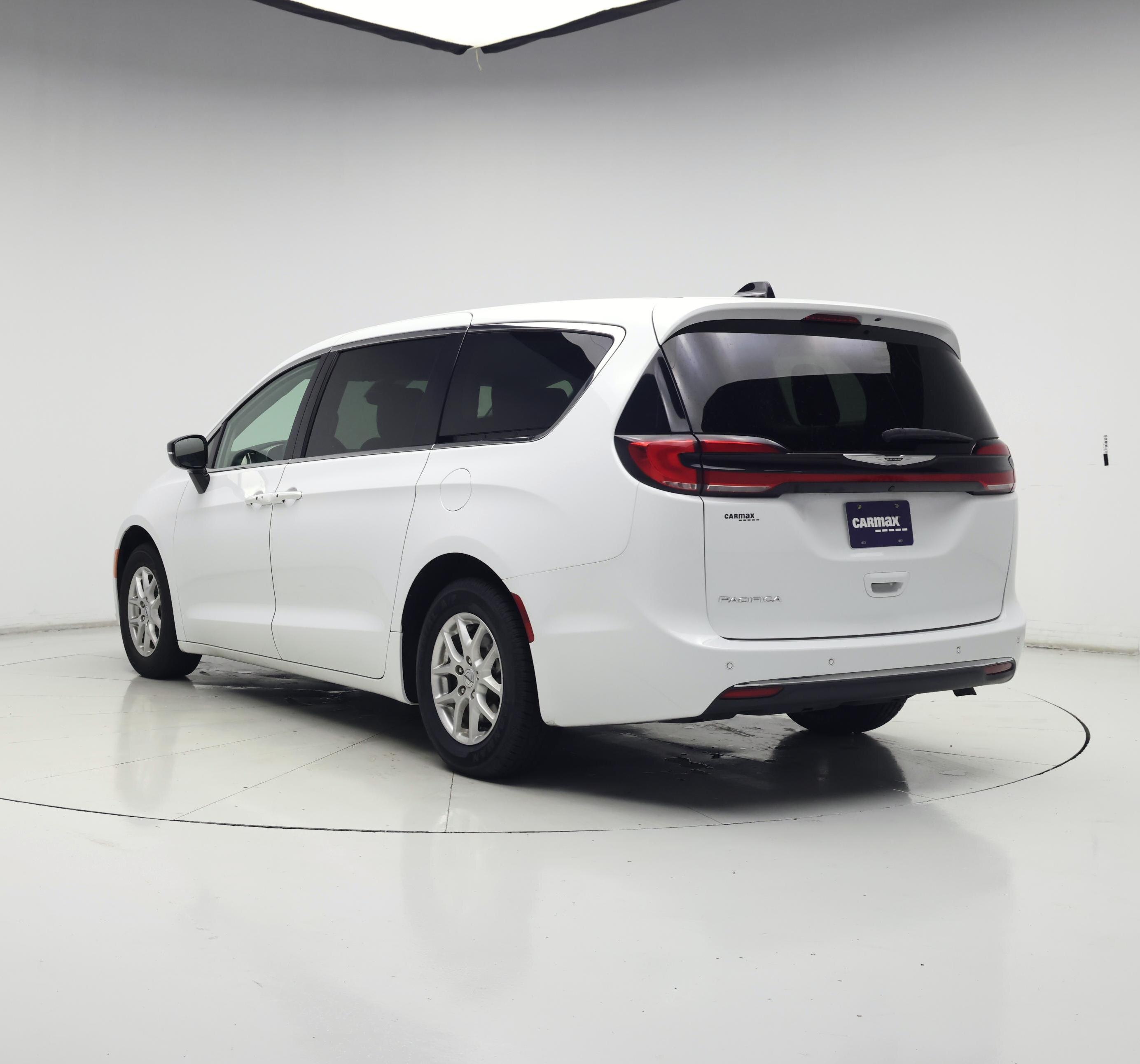 Thumbnail: 2024 Chrysler Pacifica - 2