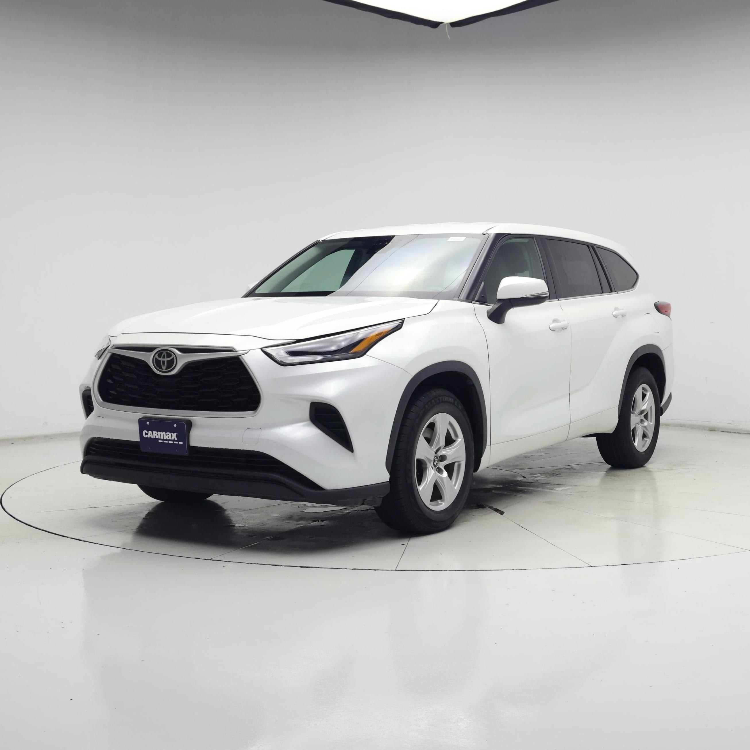 Thumbnail: 2022 Toyota Highlander - 4