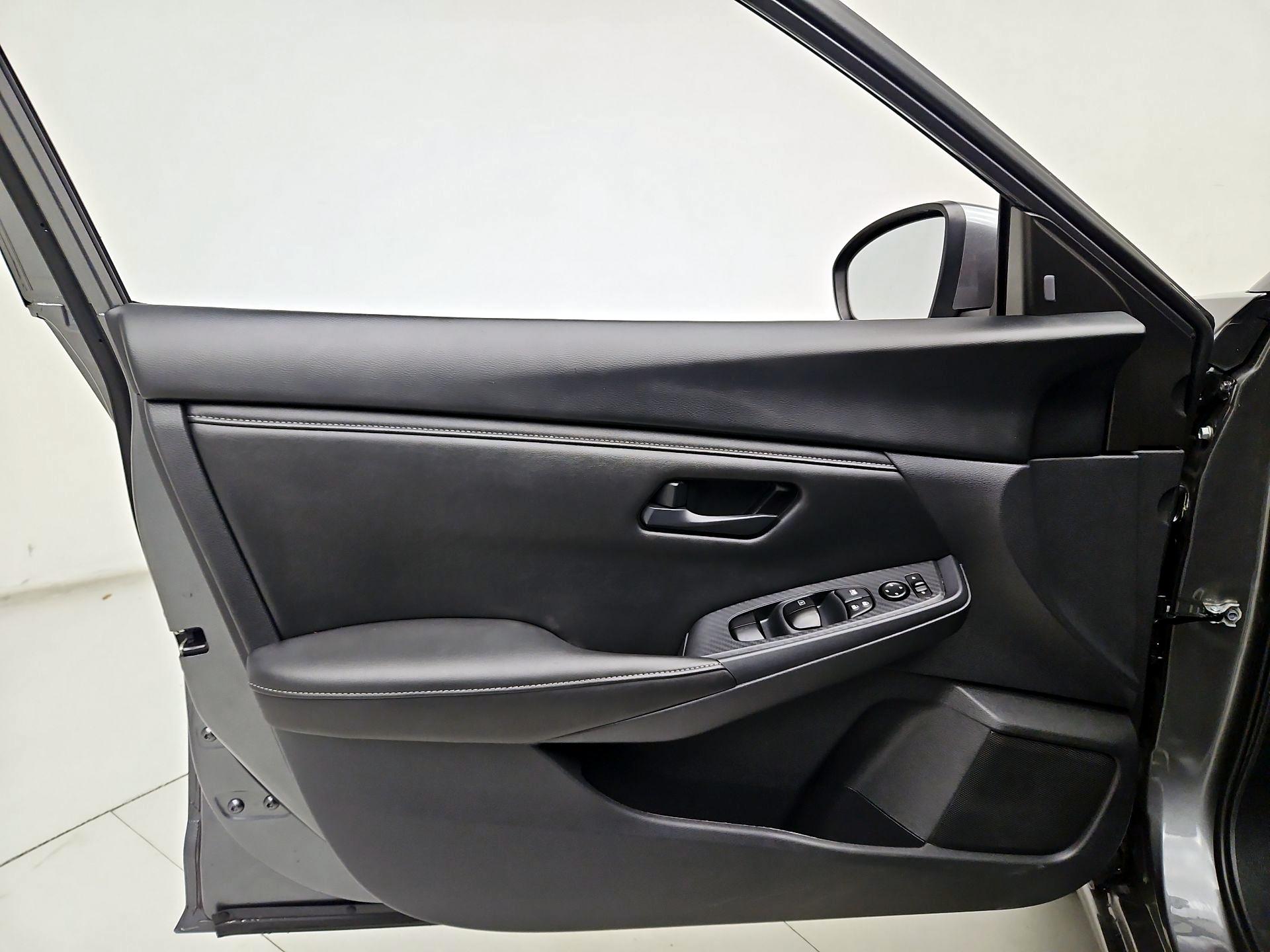 Thumbnail: 2025 Nissan Sentra - 12