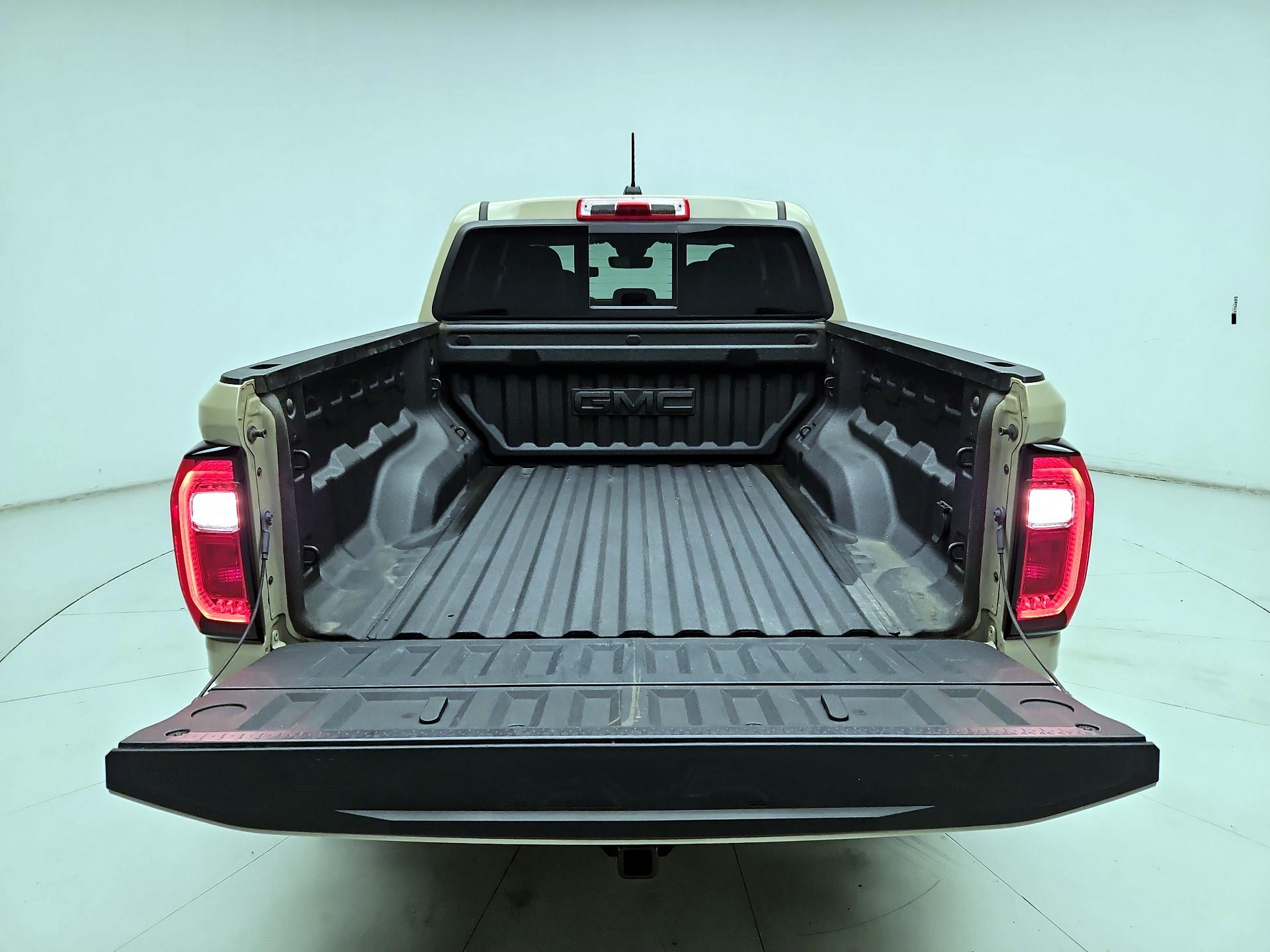 Thumbnail: 2024 GMC Canyon - 18