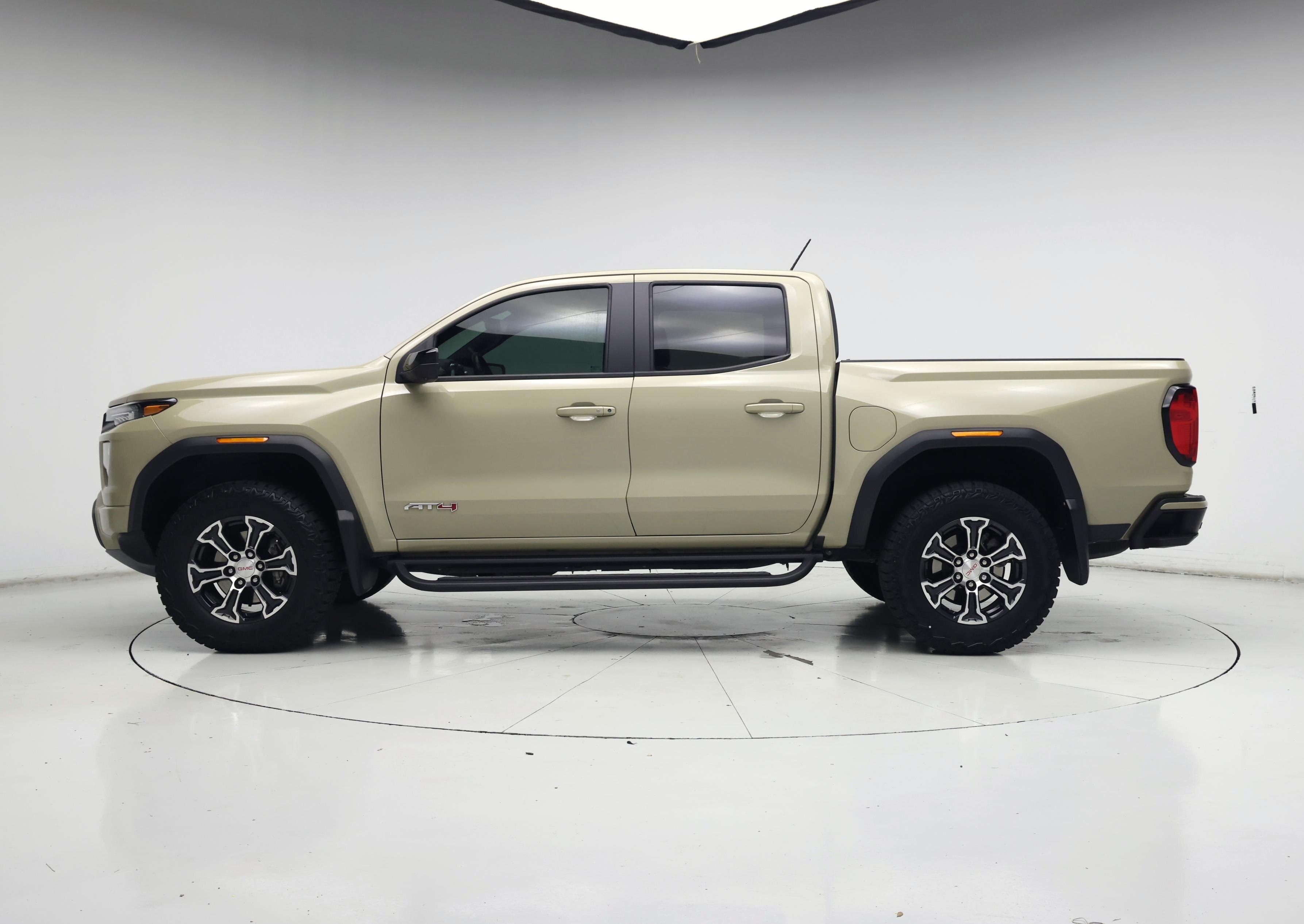 Thumbnail: 2024 GMC Canyon - 3