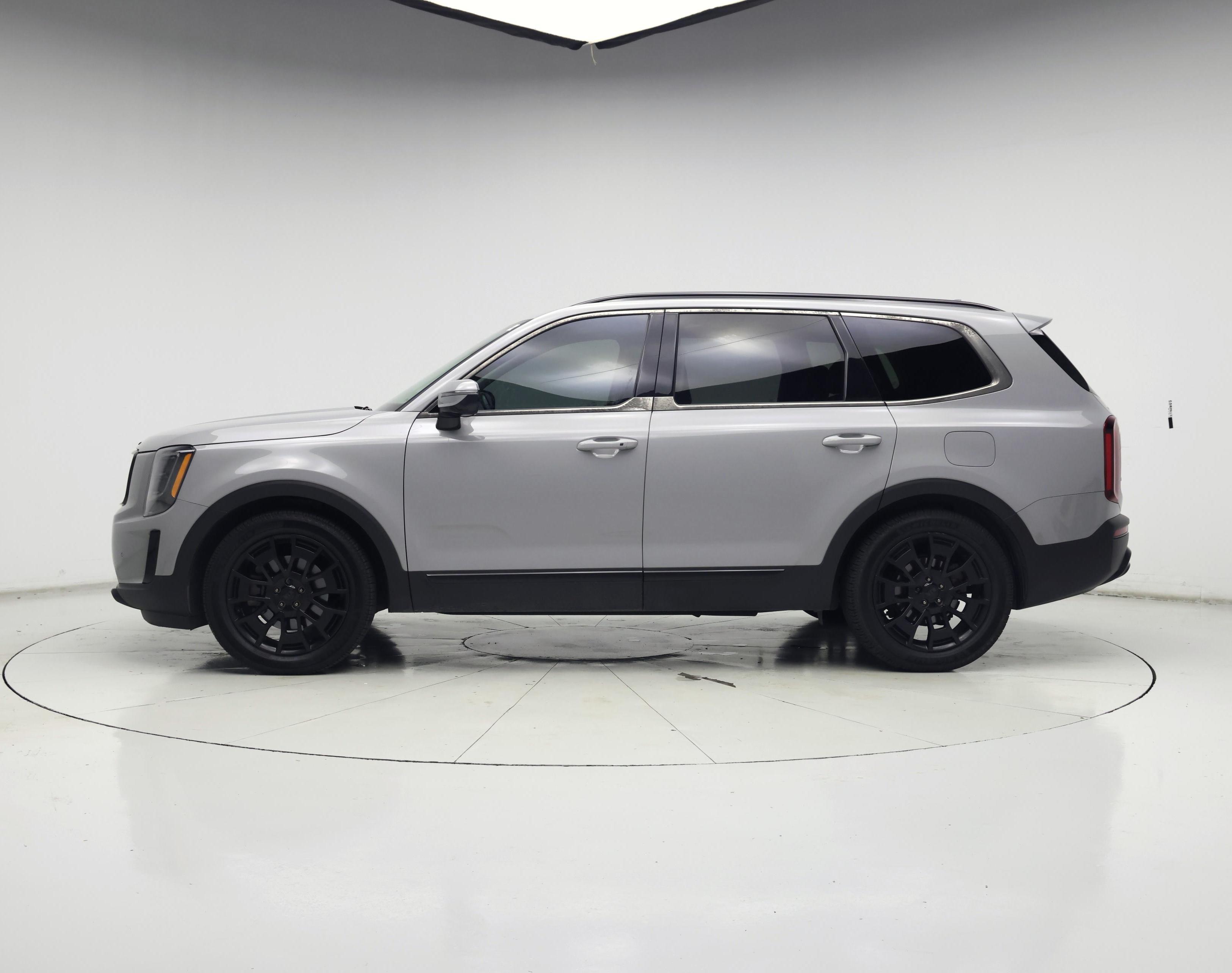 Thumbnail: 2021 Kia Telluride - 3