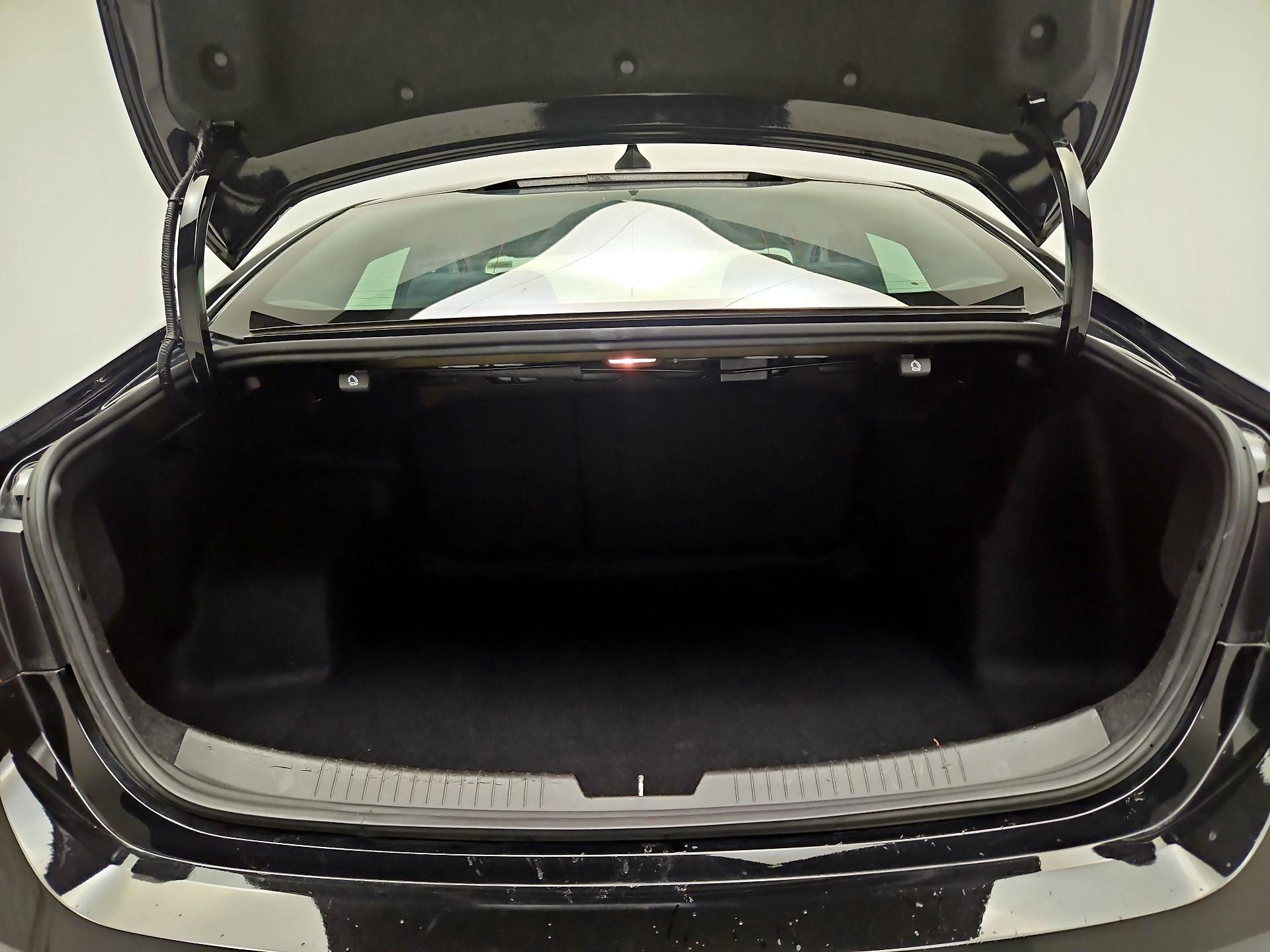 Thumbnail: 2022 Chevrolet Malibu - 20