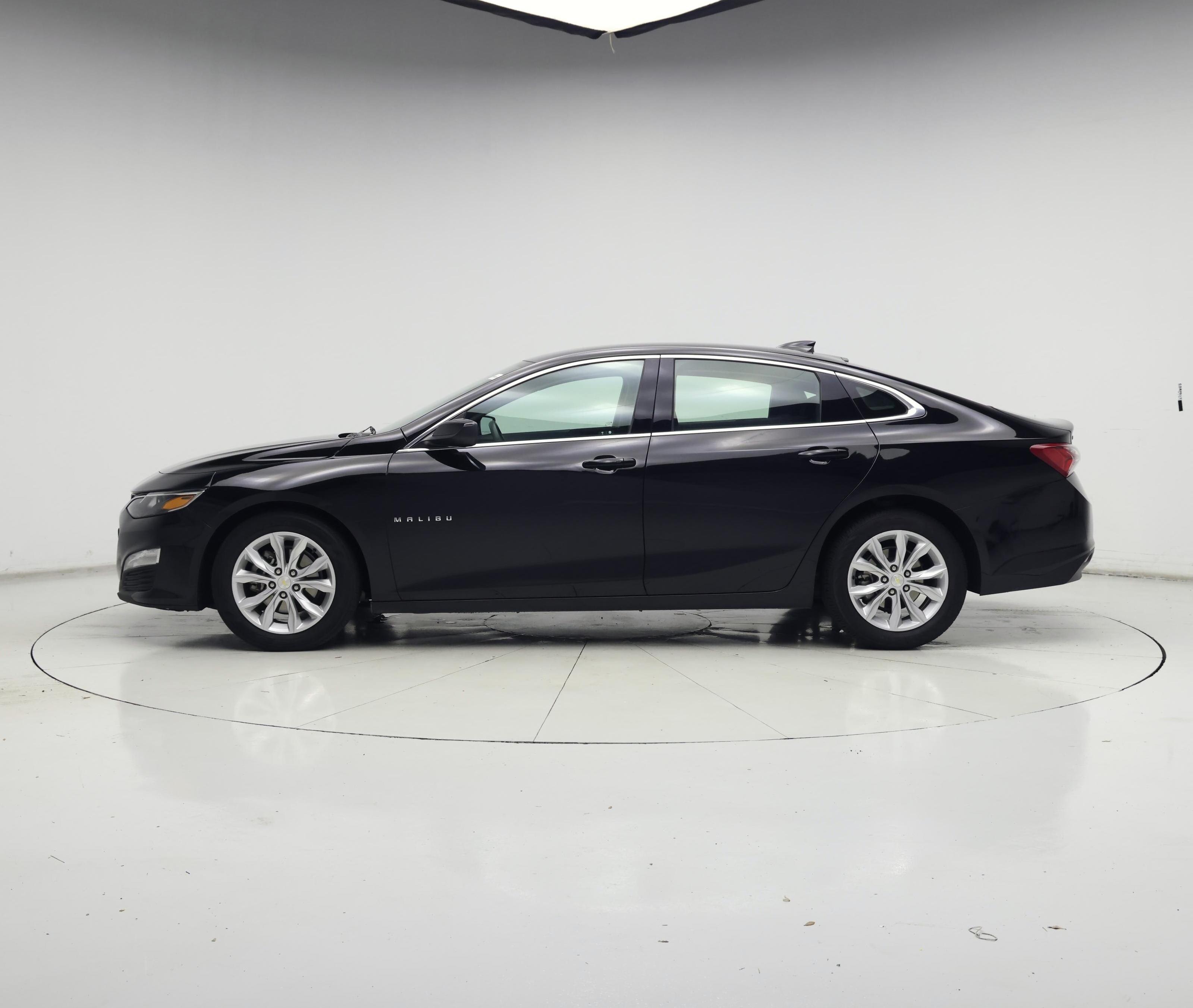 Thumbnail: 2022 Chevrolet Malibu - 3