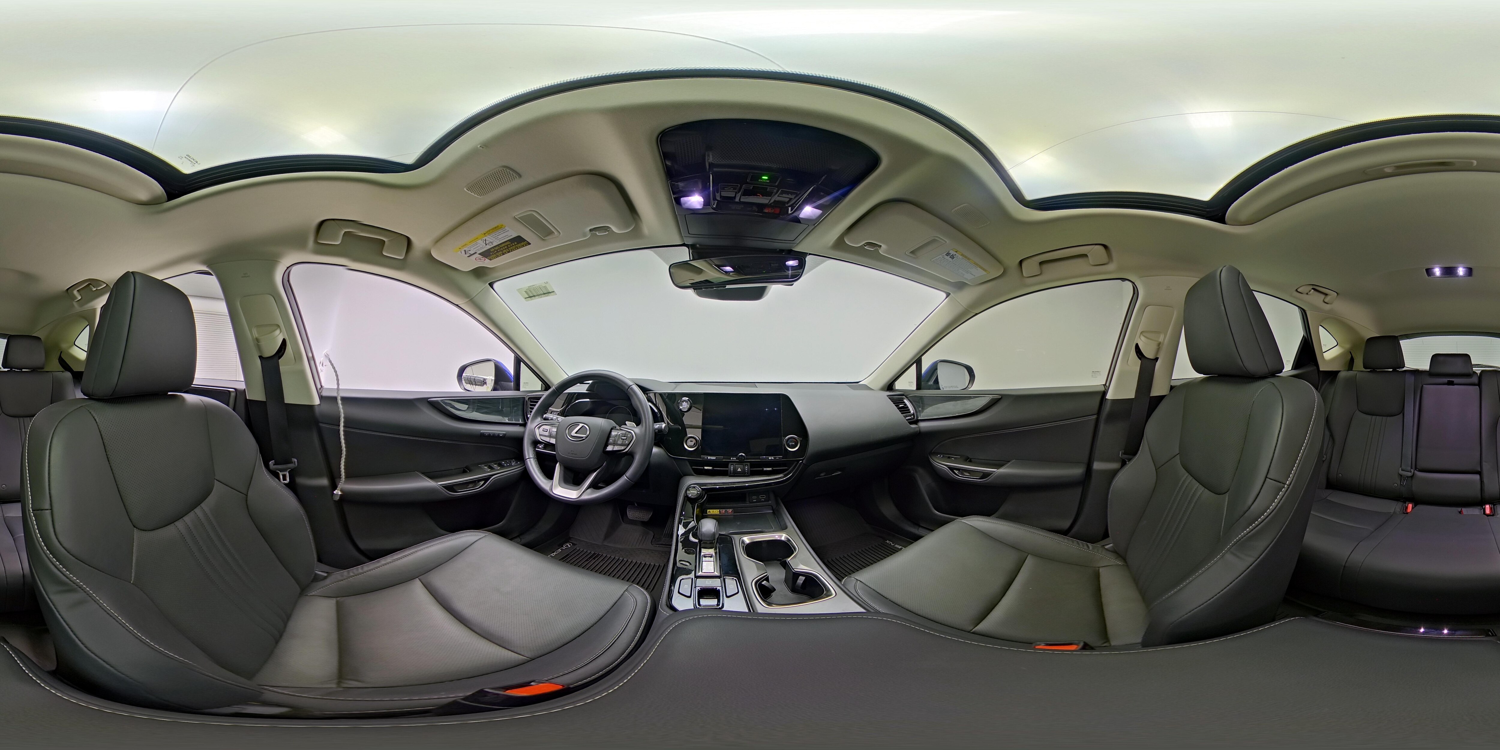 2025 Lexus NX 250 - Photo 25