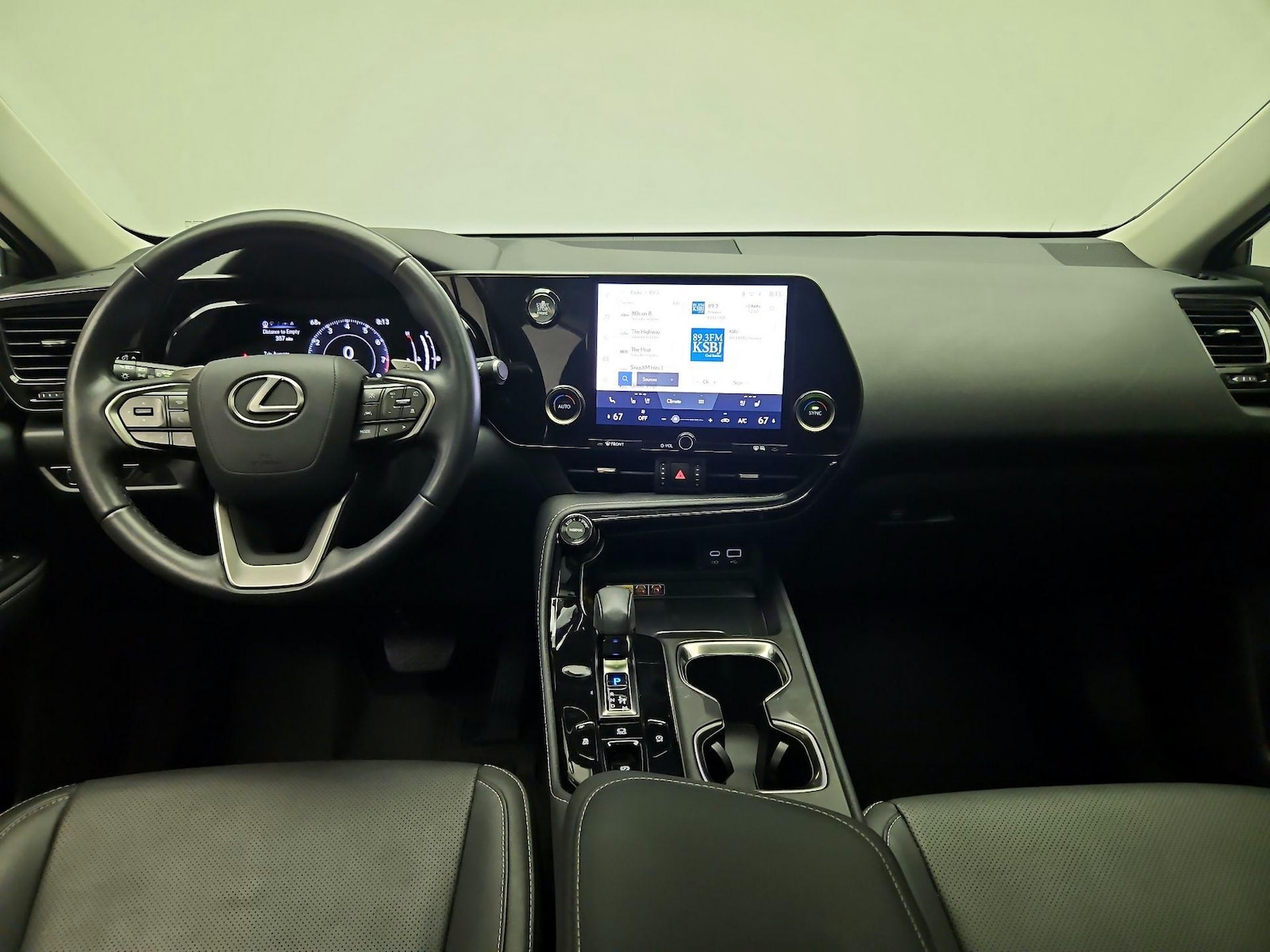 2025 Lexus NX 250 - Photo 10