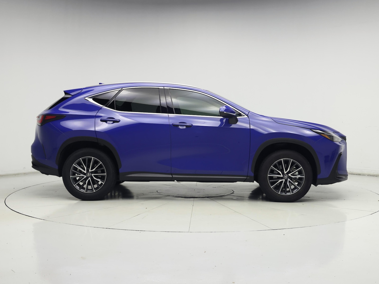 2025 Lexus NX 250 - Photo 8
