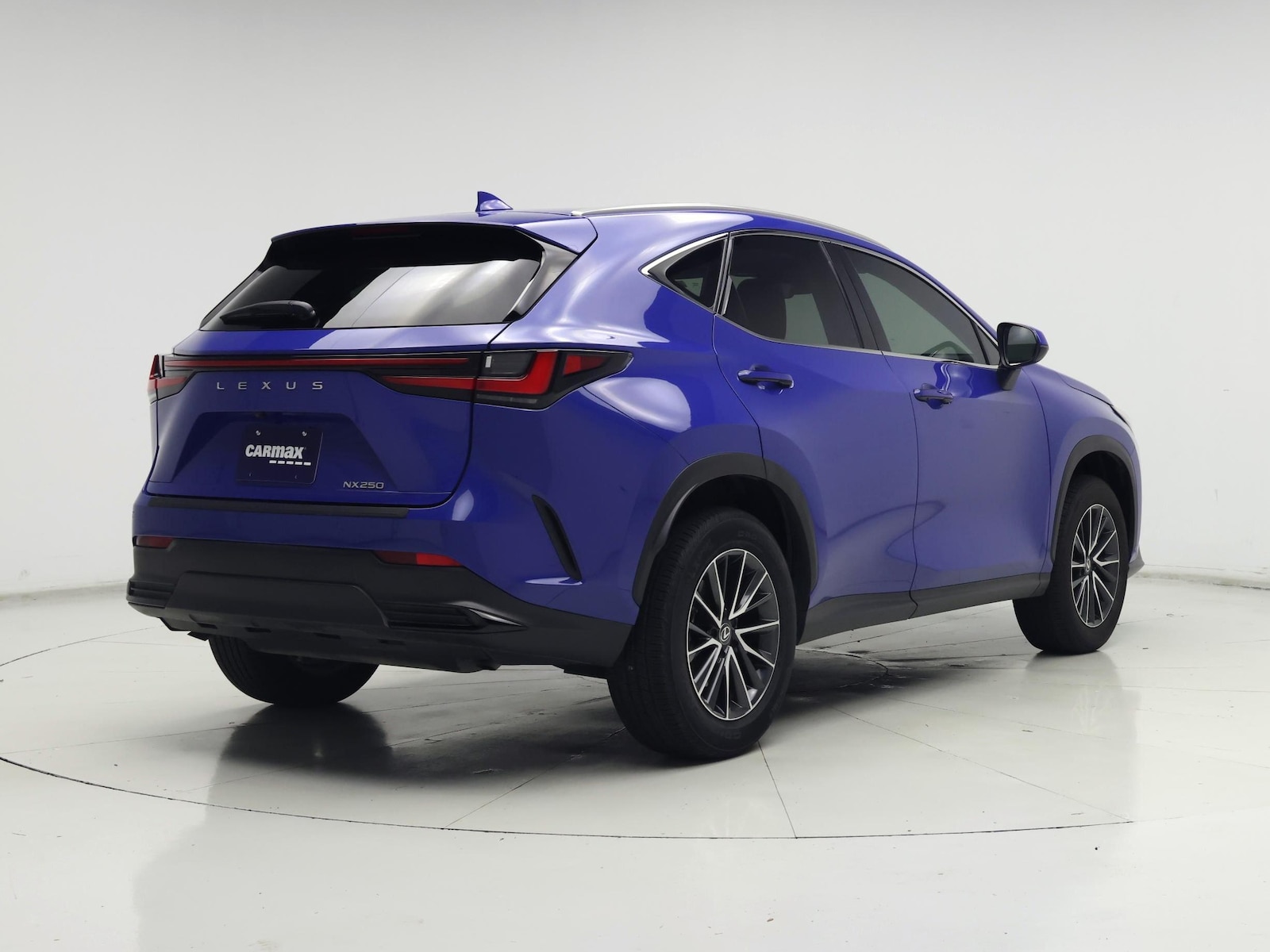 2025 Lexus NX 250 - Photo 9