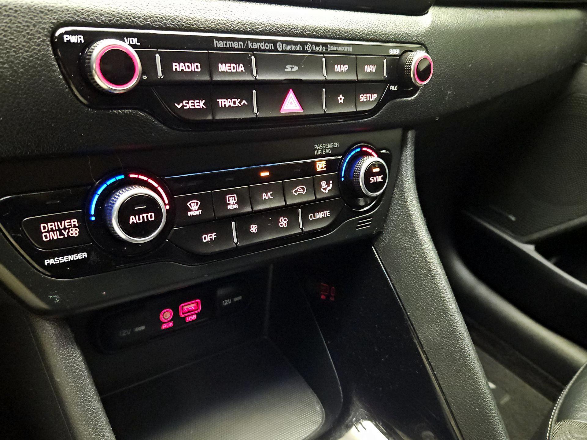 Thumbnail: 2019 Kia Niro - 17
