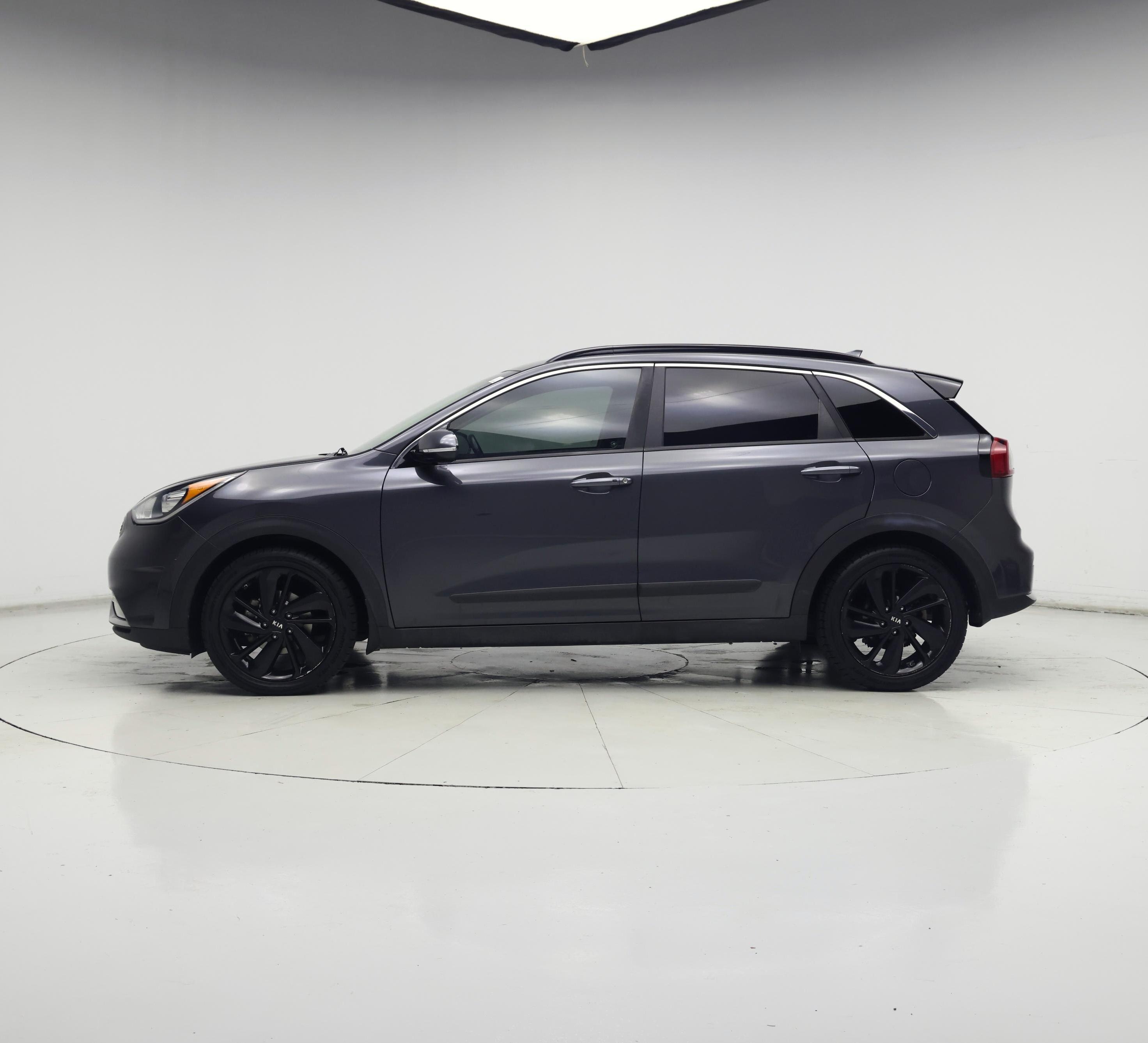 Thumbnail: 2019 Kia Niro - 3
