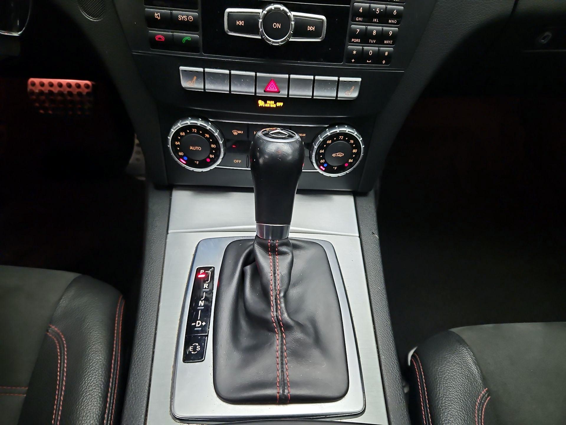 Thumbnail: 2015 Mercedes-Benz C-Class - 15
