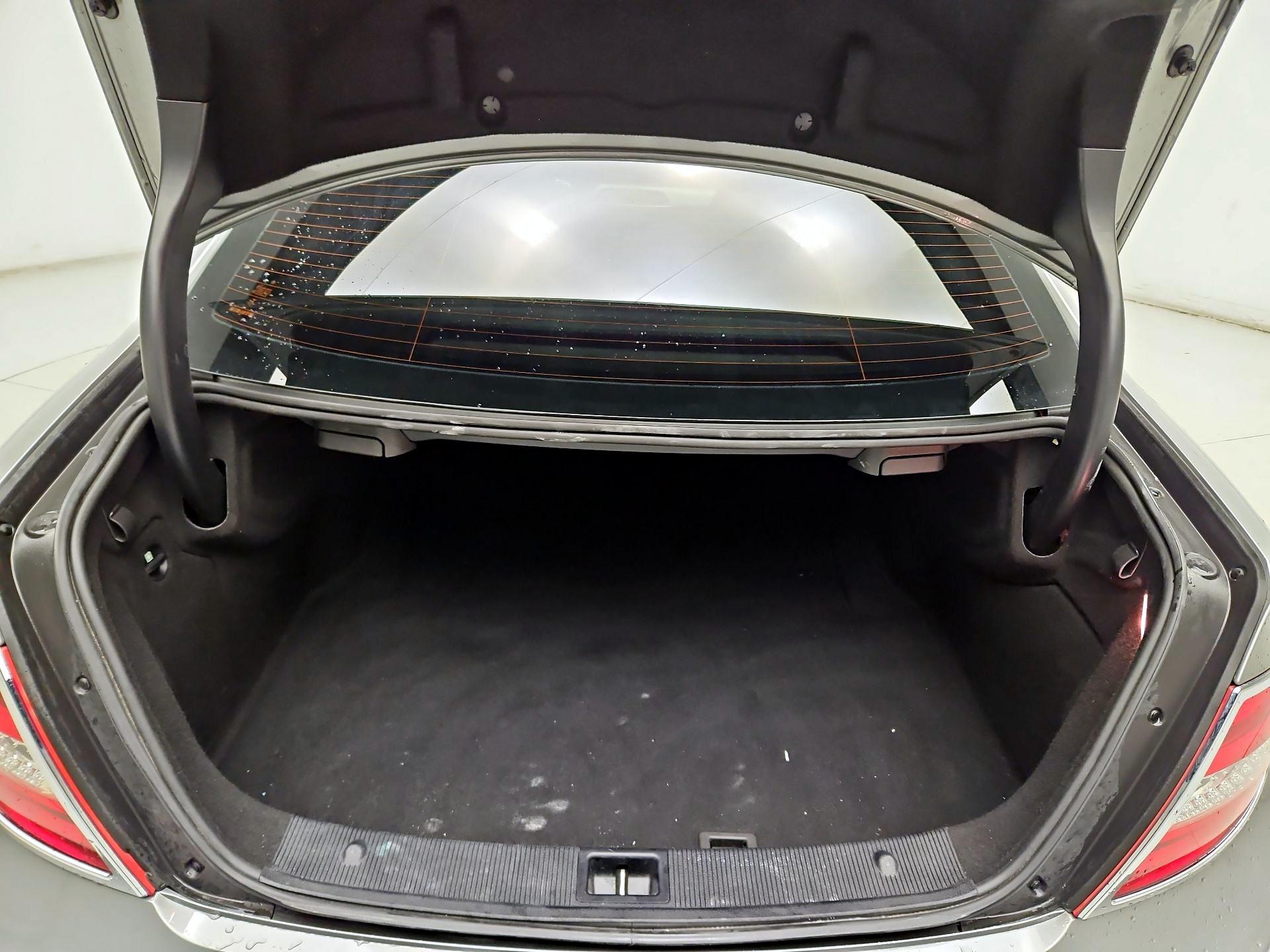 Thumbnail: 2015 Mercedes-Benz C-Class - 16