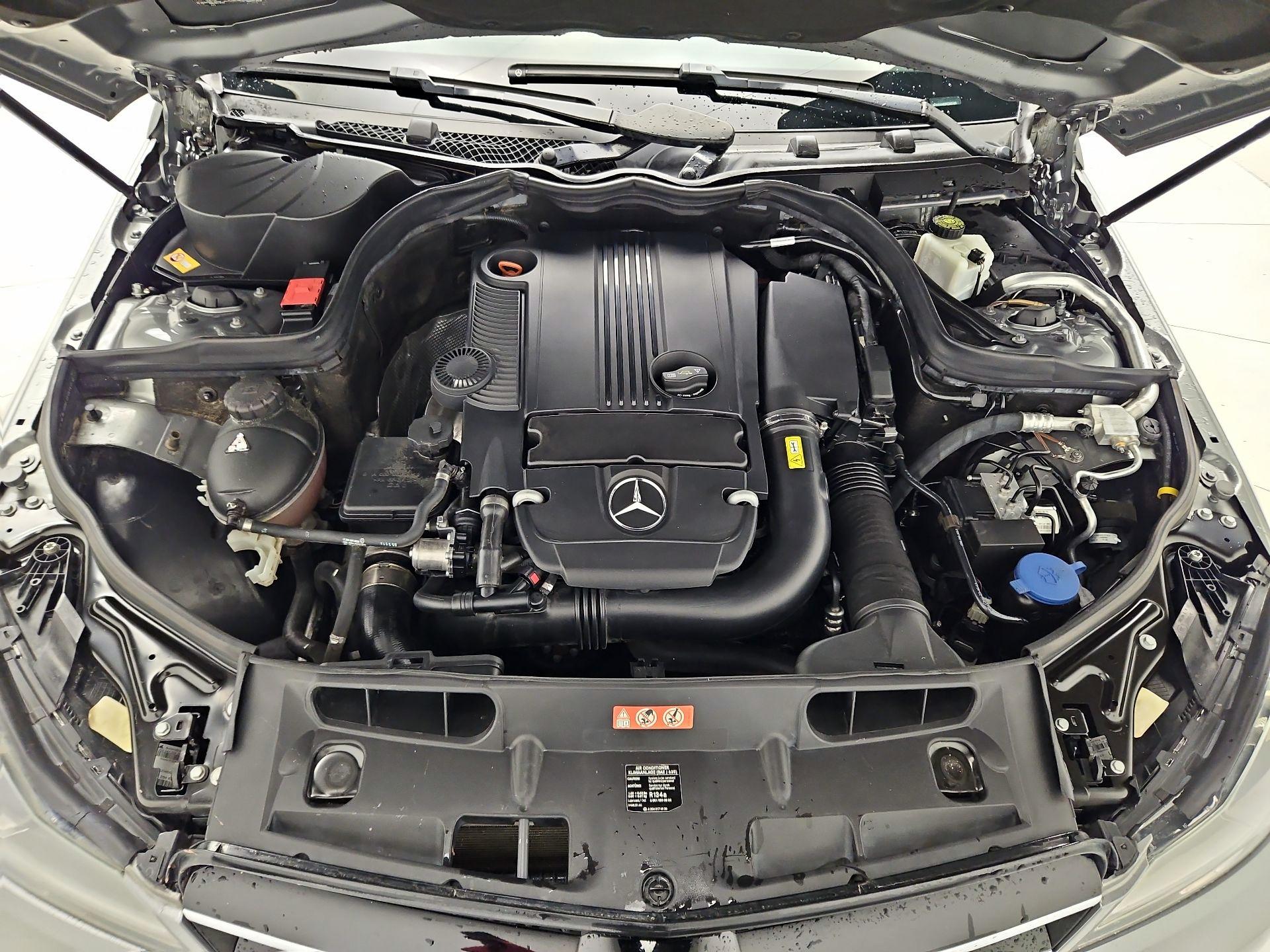 Thumbnail: 2015 Mercedes-Benz C-Class - 17