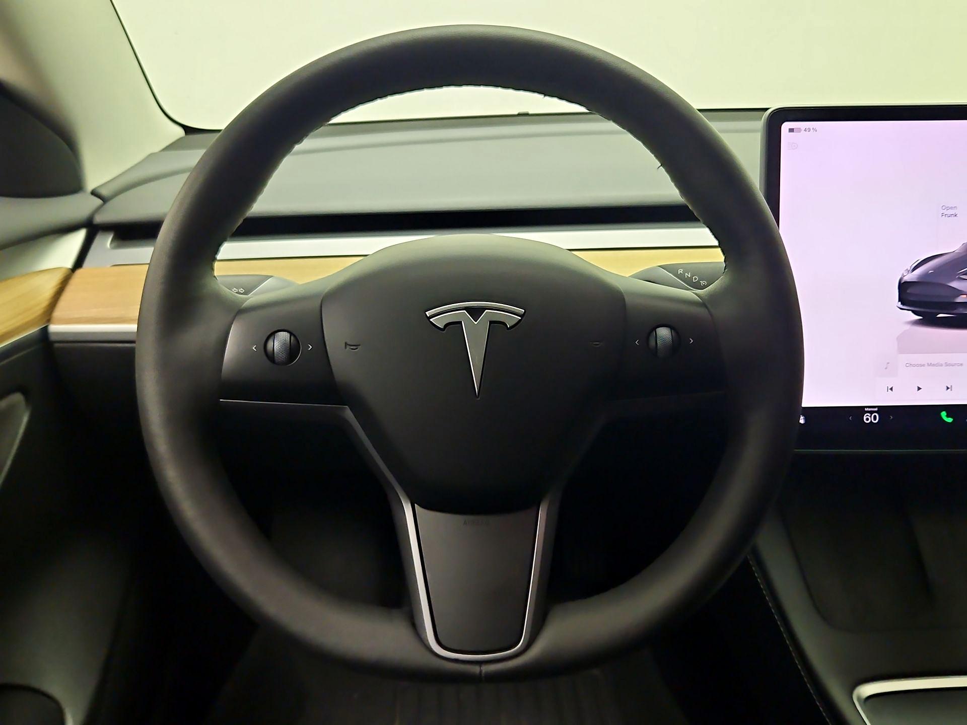 Thumbnail: 2023 Tesla Model 3 - 10