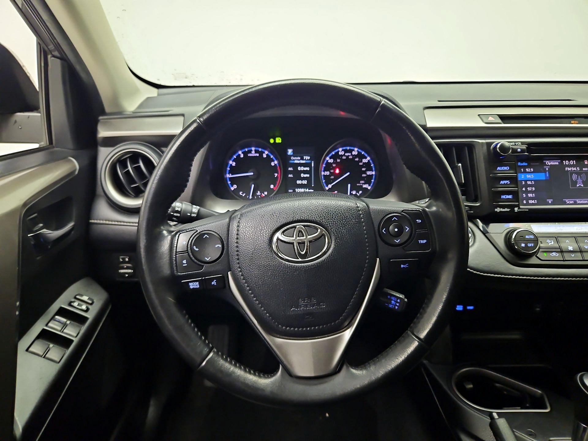 Thumbnail: 2018 Toyota RAV4 - 10