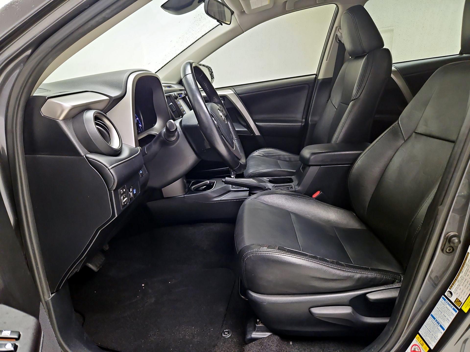 Thumbnail: 2018 Toyota RAV4 - 11