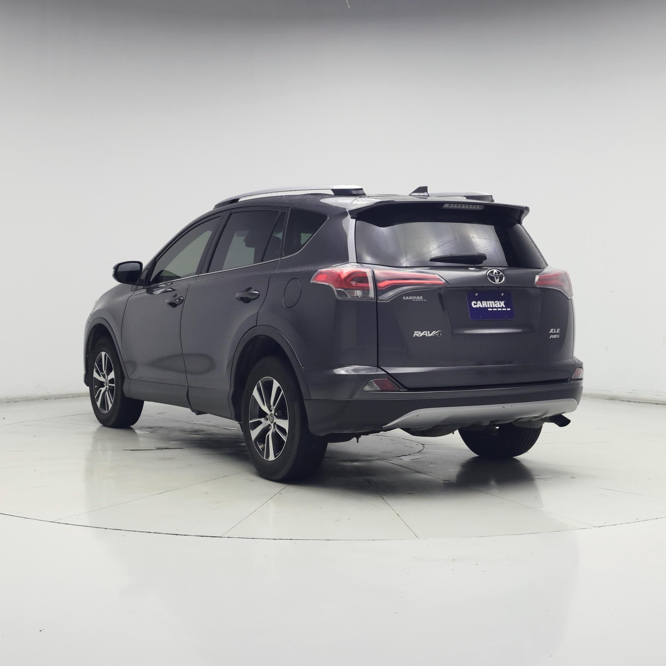 Thumbnail: 2018 Toyota RAV4 - 2